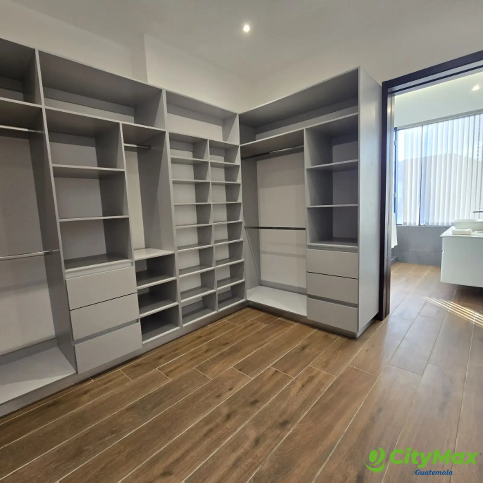 Penthouse de lujo Amueblado en Venta Zona 10 Guatemala - foto 12
