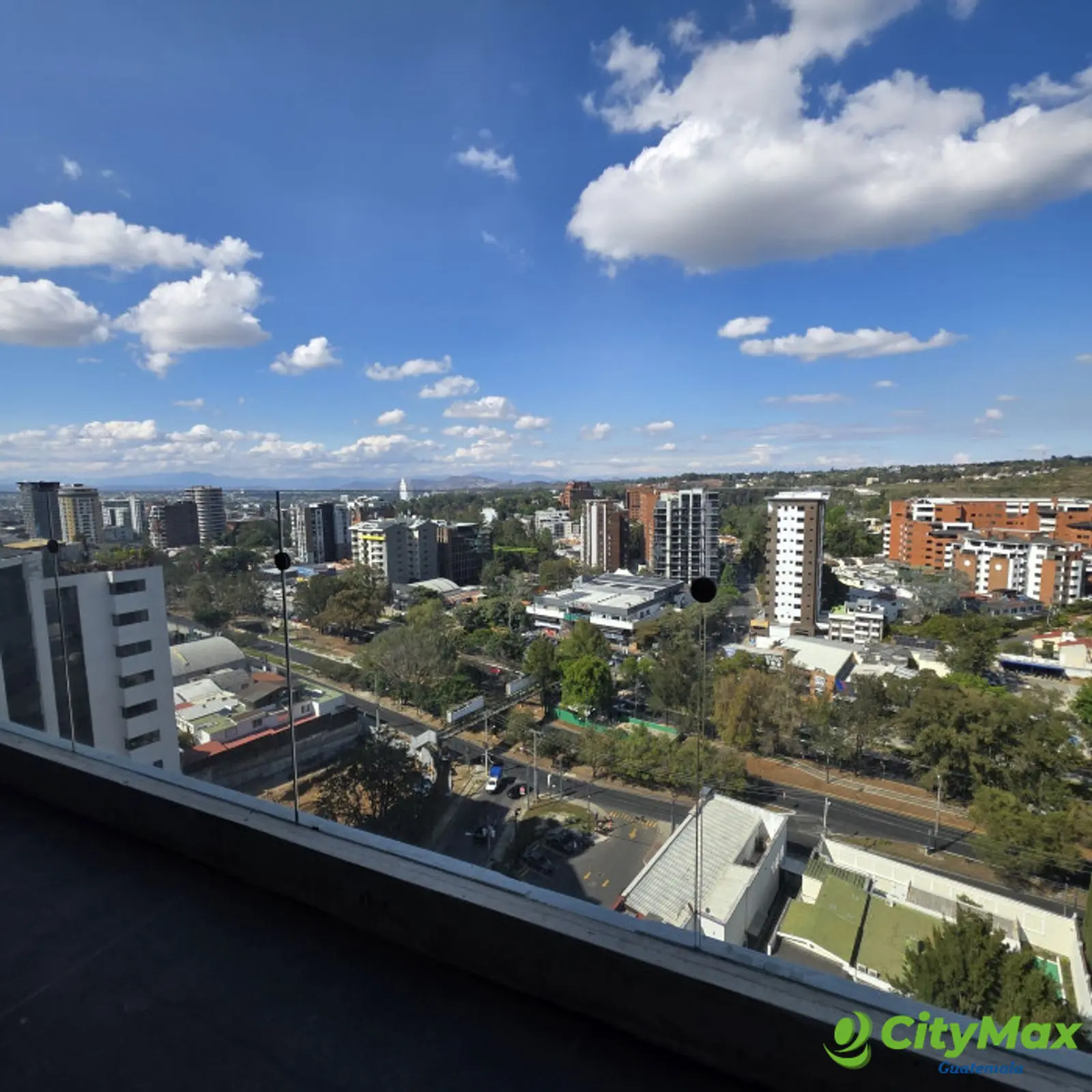 Apartamento 3 Dormitorios en Venta Zona 15 Nivel Alto - foto 15