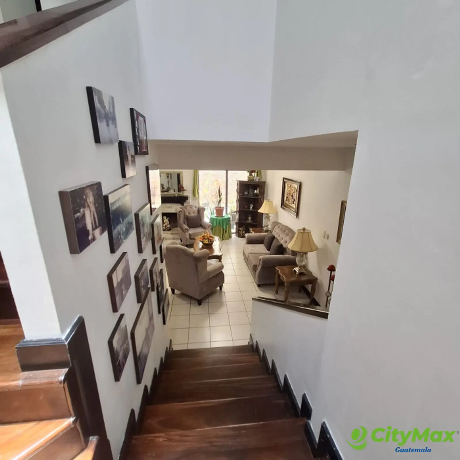 Casa en Venta 245 metros zona 4 de Mixco con garita - foto 5