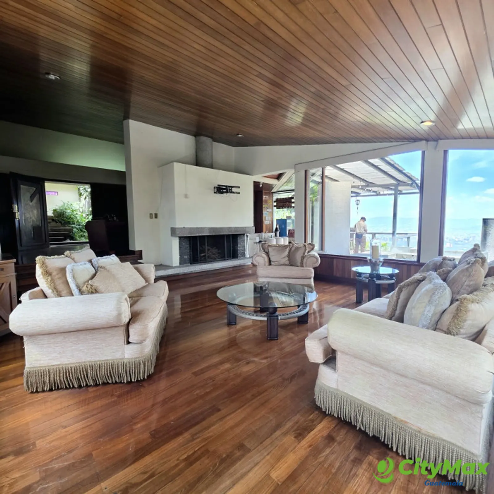 Espectacular Casa en Venta cercana Zona 15 Guatemala - foto 6