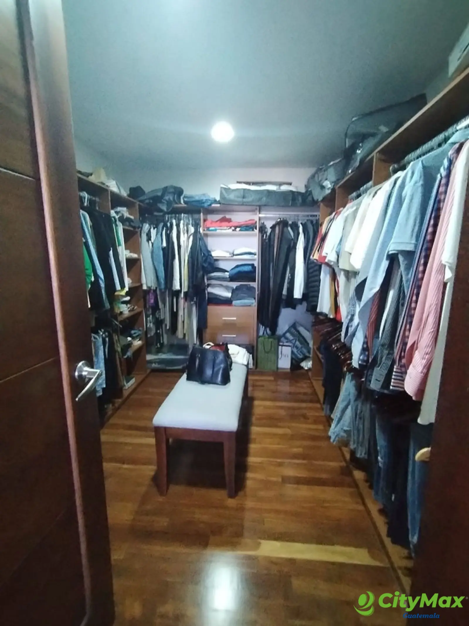 En venta Penthouse zona 10 Guatemala - foto 20