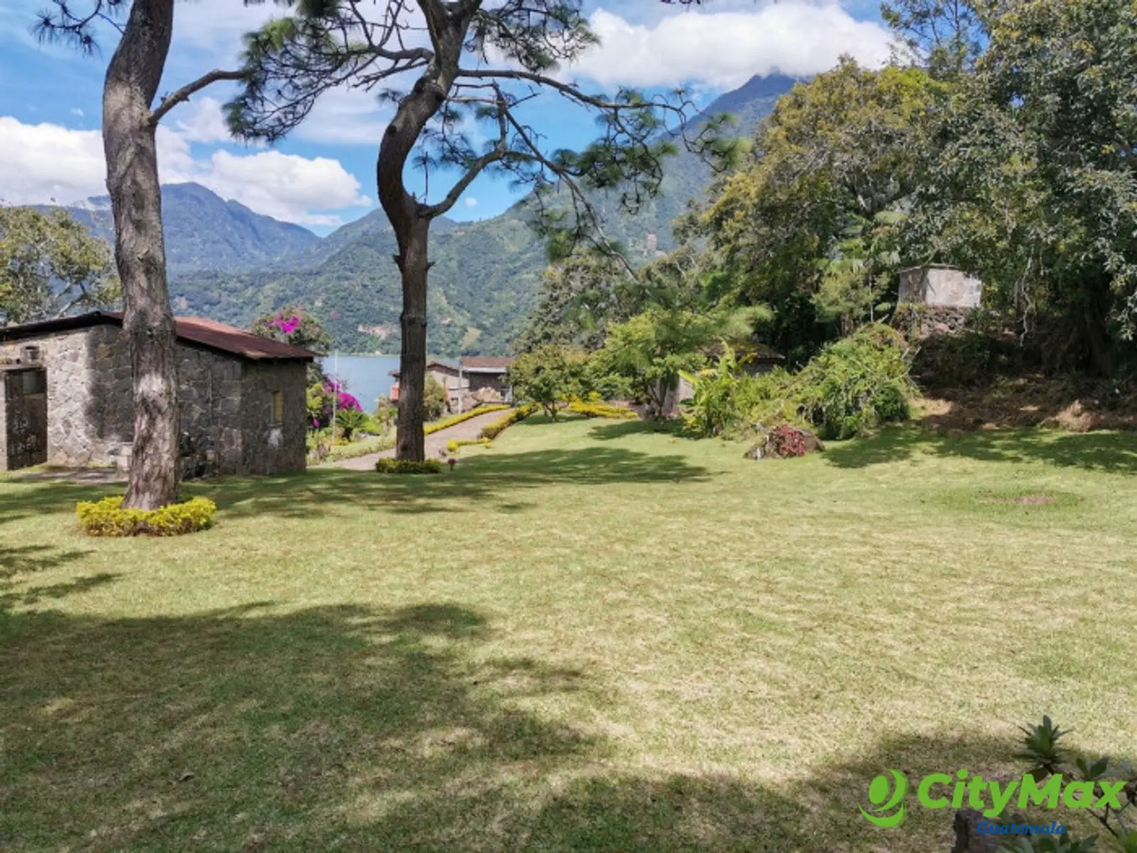 Espectácular Casa Santiago Atitlán a la Venta - foto 9