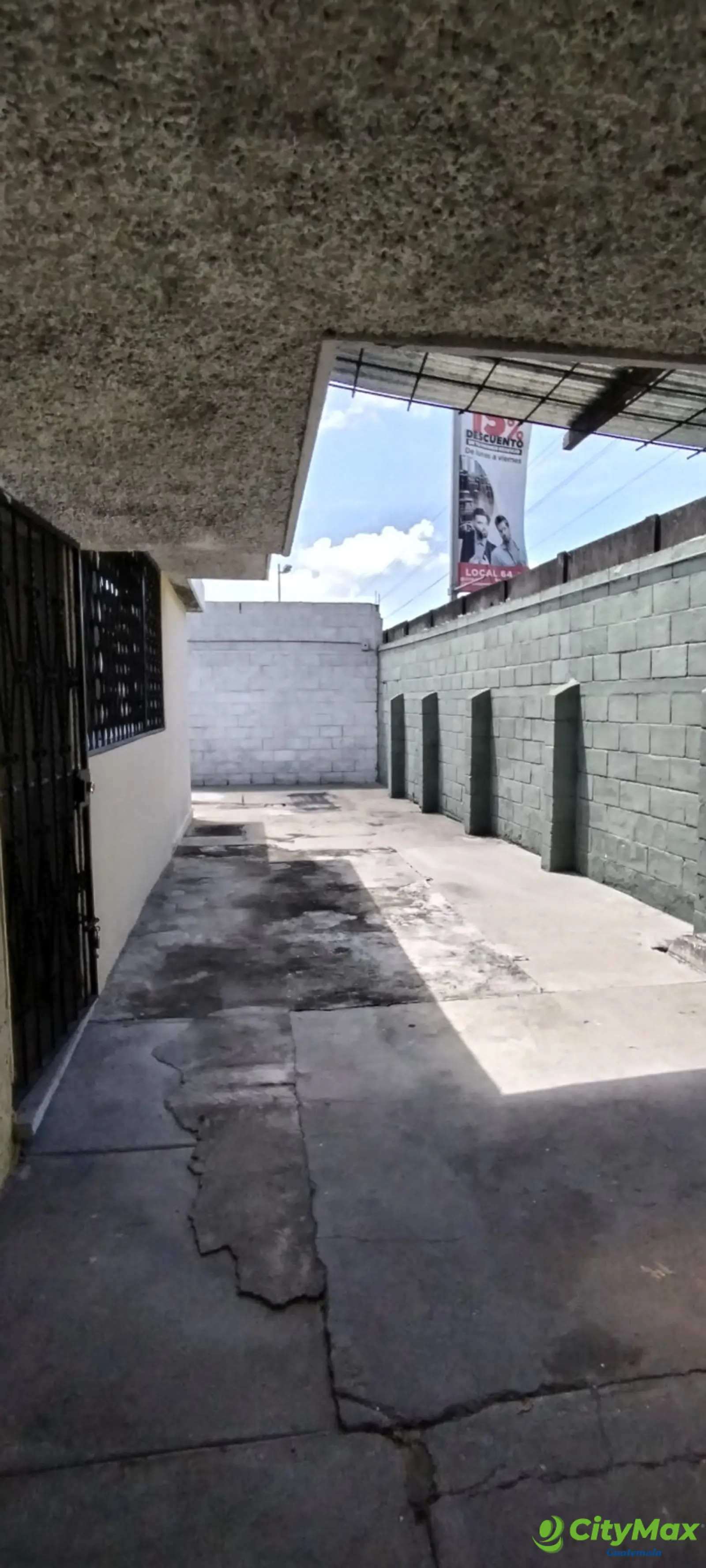 Casa en renta sobre la San Juan zona 7 para Oficina  - foto 3