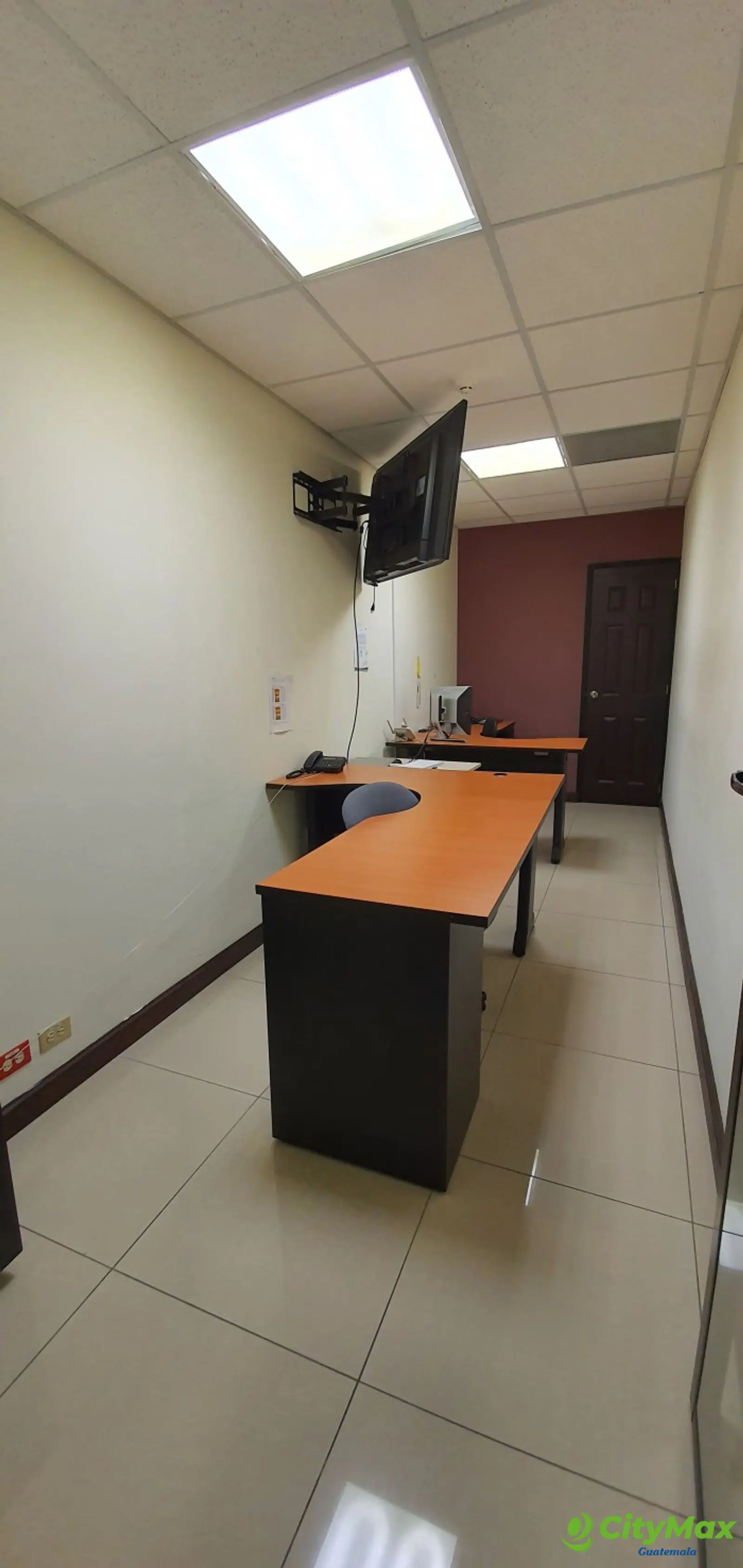 Oficinas en venta Desing Center zona 10 - foto 13