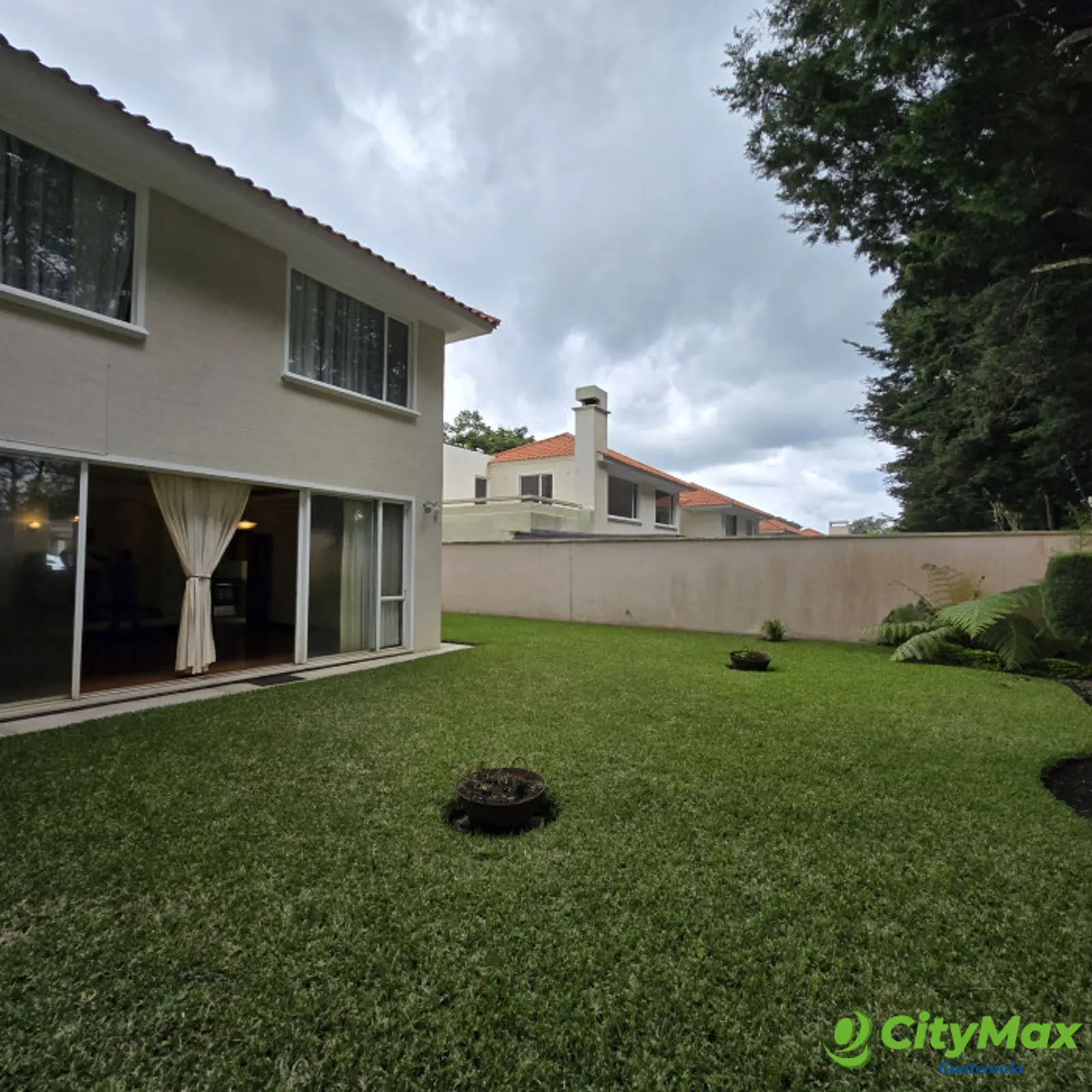 Casa en Venta en Portal del Bosque Fraijanes - foto 2