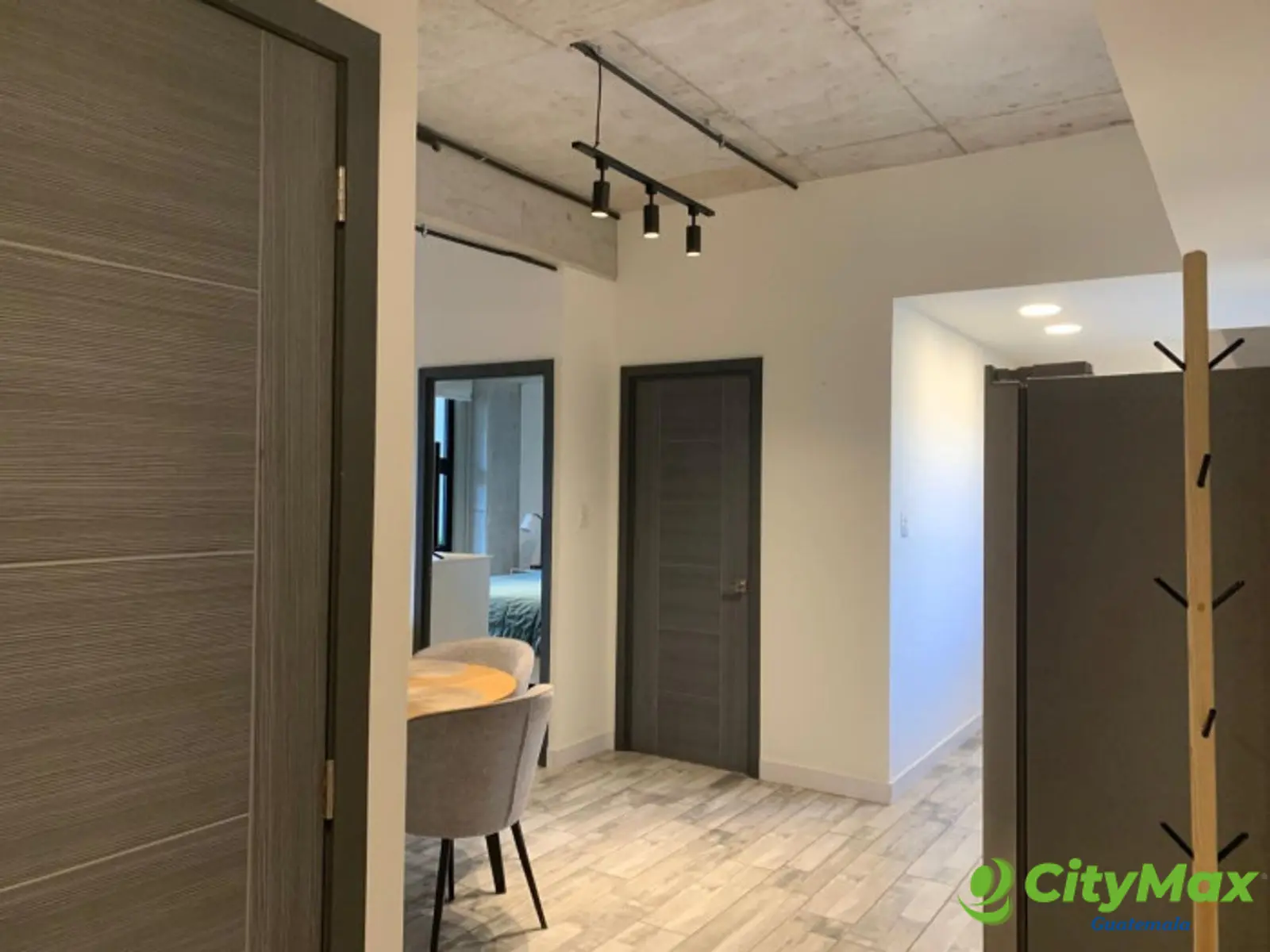 Apartamento en Renta Amueblado en Zona 4 - foto 3