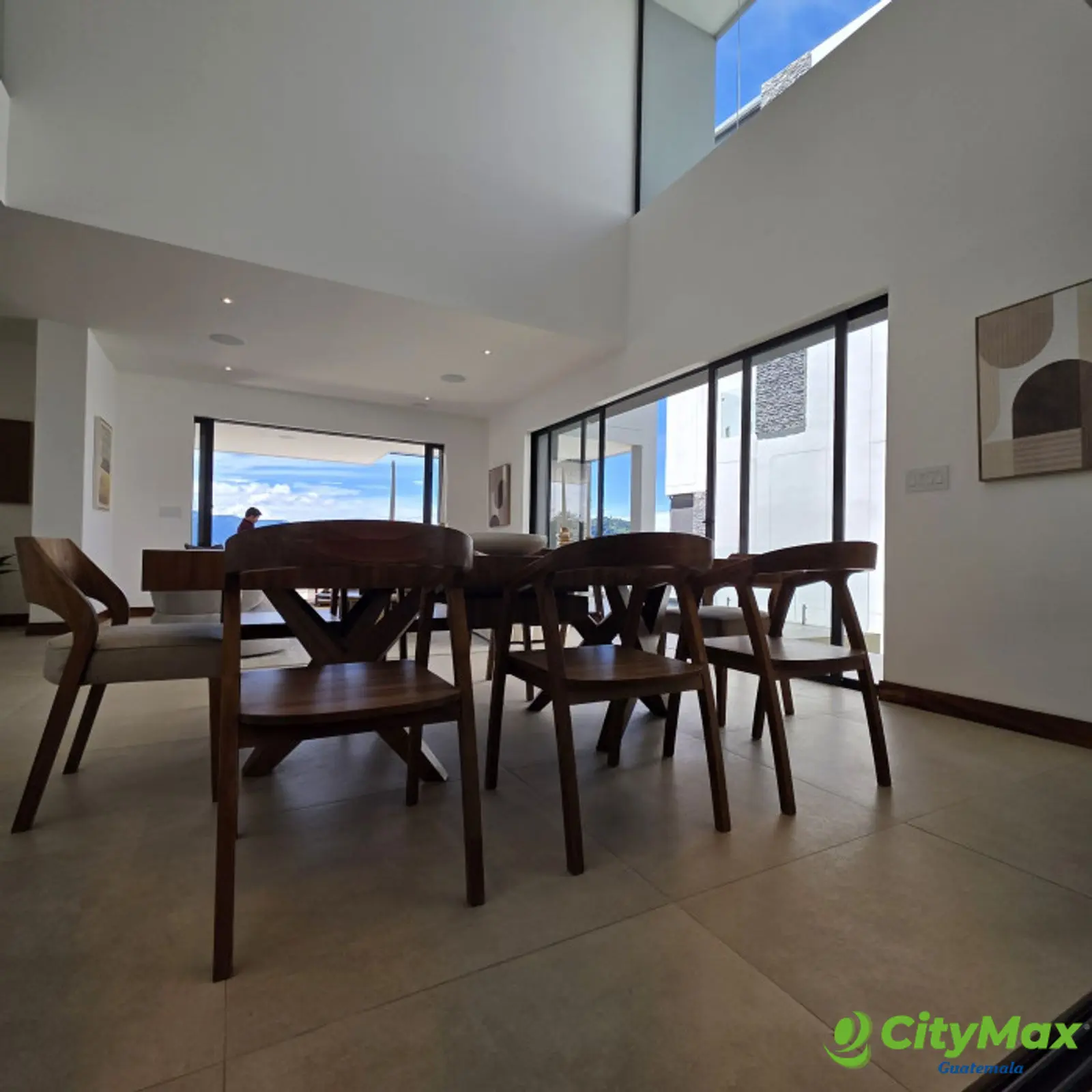 Lujosa Casa en Venta en Exclusiva Zona 16 el Pulte - foto 14