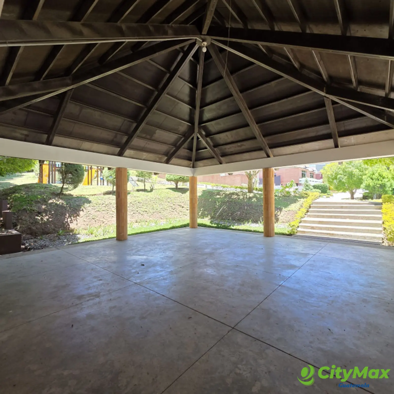 En Carretera a El Salvador amplia casa en venta!!!! - foto 22