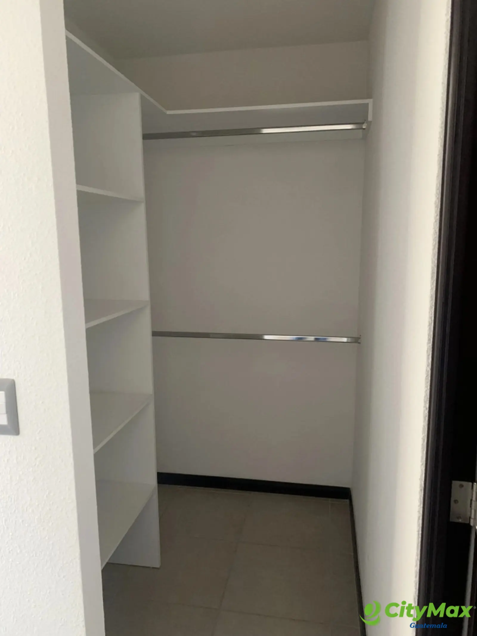 En Venta Apartamento En Villasol Zona 12 - foto 7