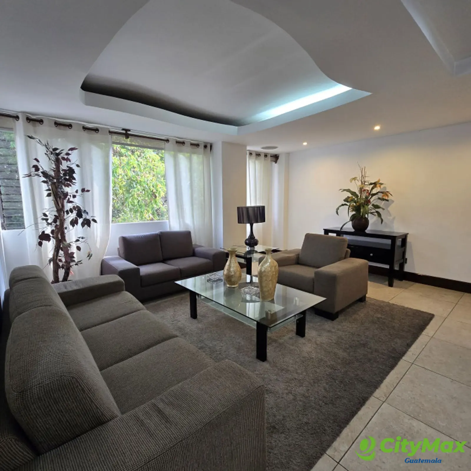 en Venta o Renta Apartamento amueblado en Zona 10 - foto 8