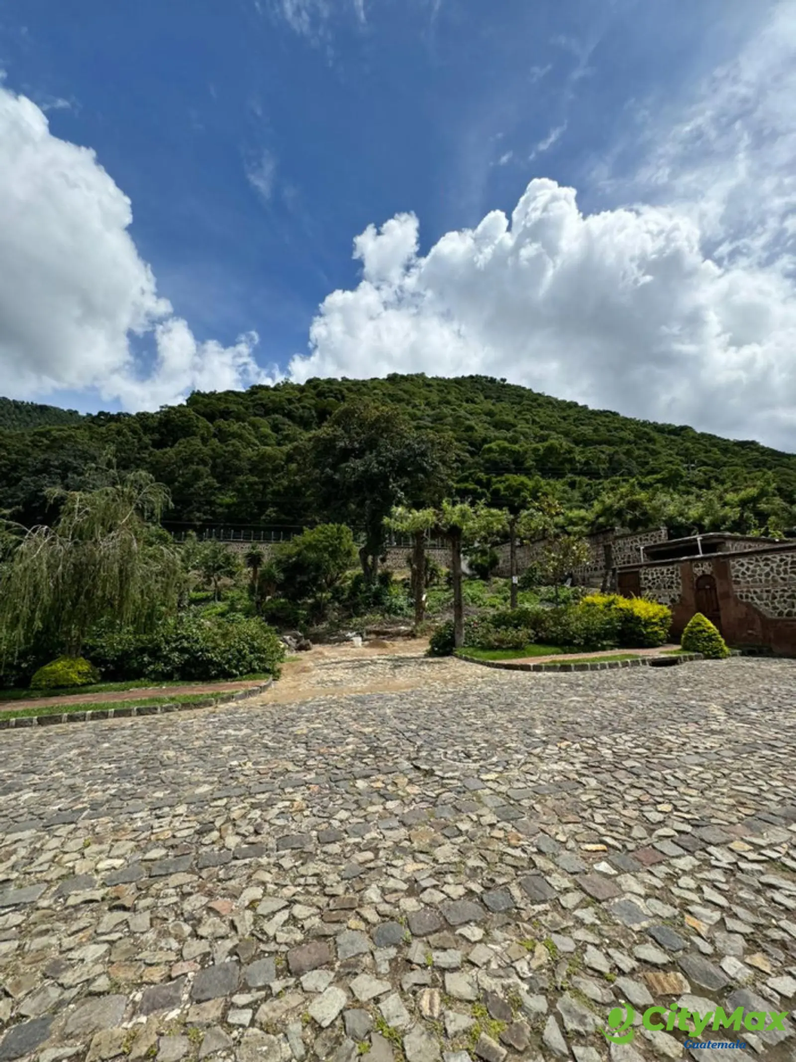 Vendo hermoso terreno cerca de la Antigua Guatemala - foto 2