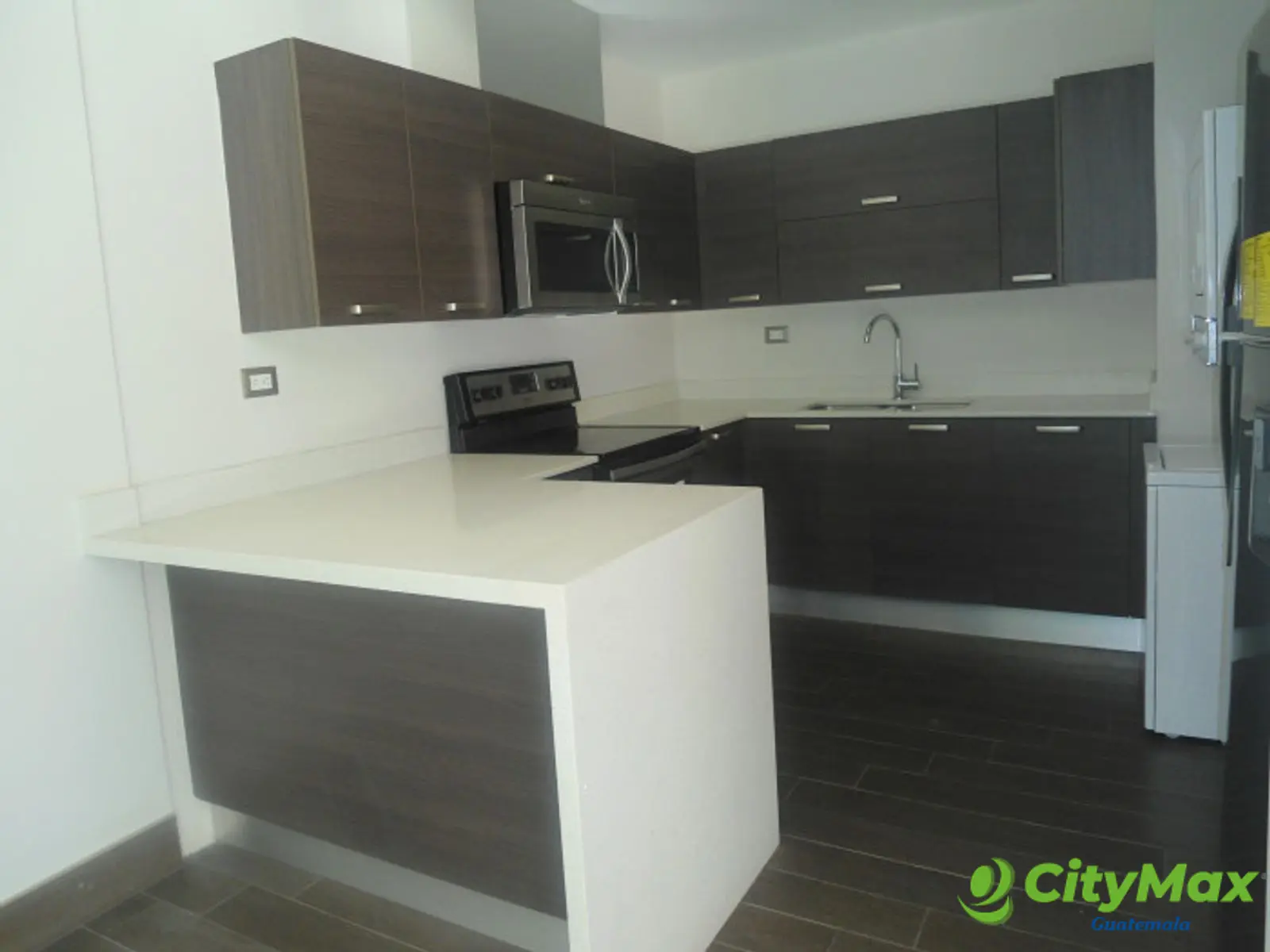 En Renta Apartamento residencial en Zona 10 - foto 6