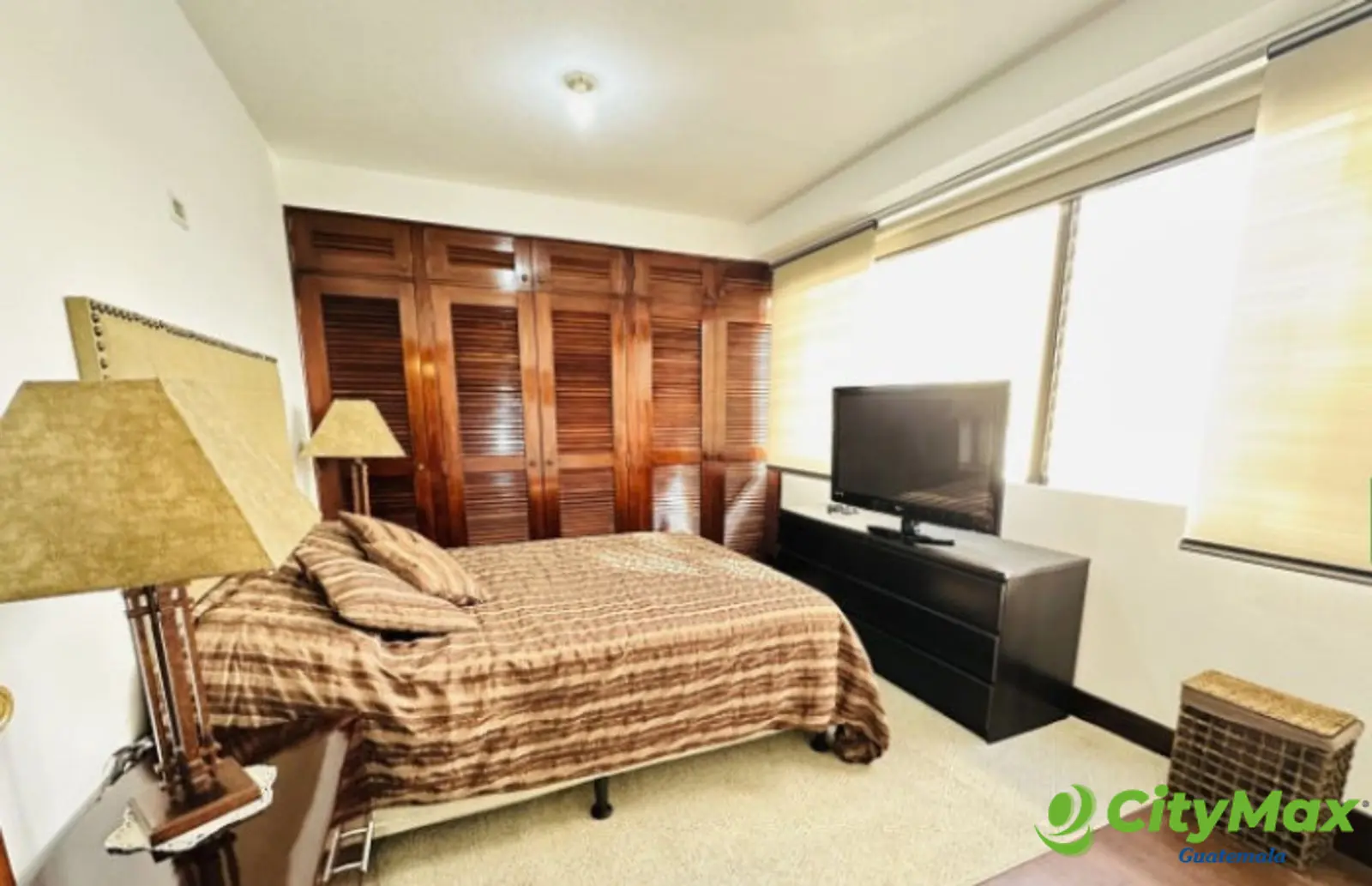 en Venta o Renta Apartamento amueblado en Zona 10 - foto 5