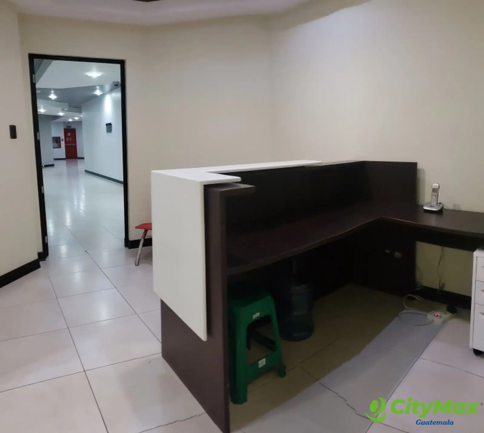 Oficina en Venta zona Pradera Zona 10 para inversion - foto 3
