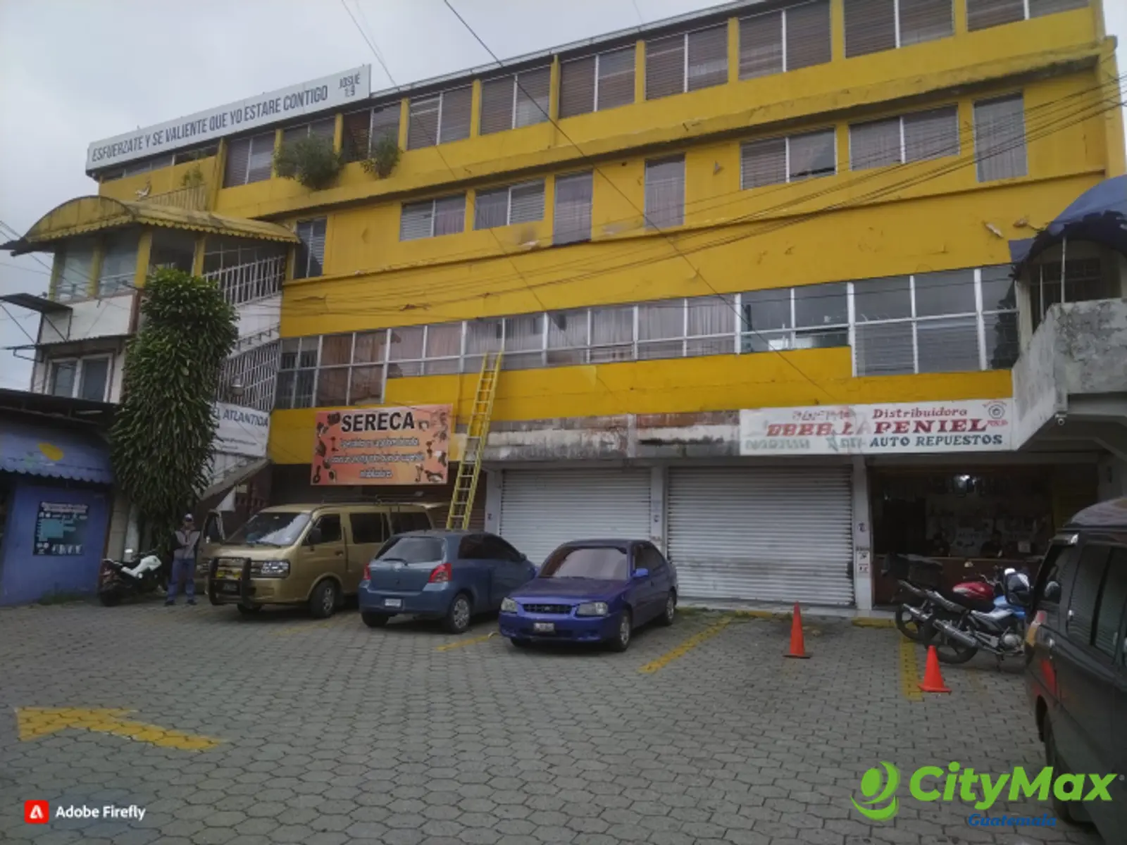 Plaza comercial en venta zona 18 Guatemala - foto 2