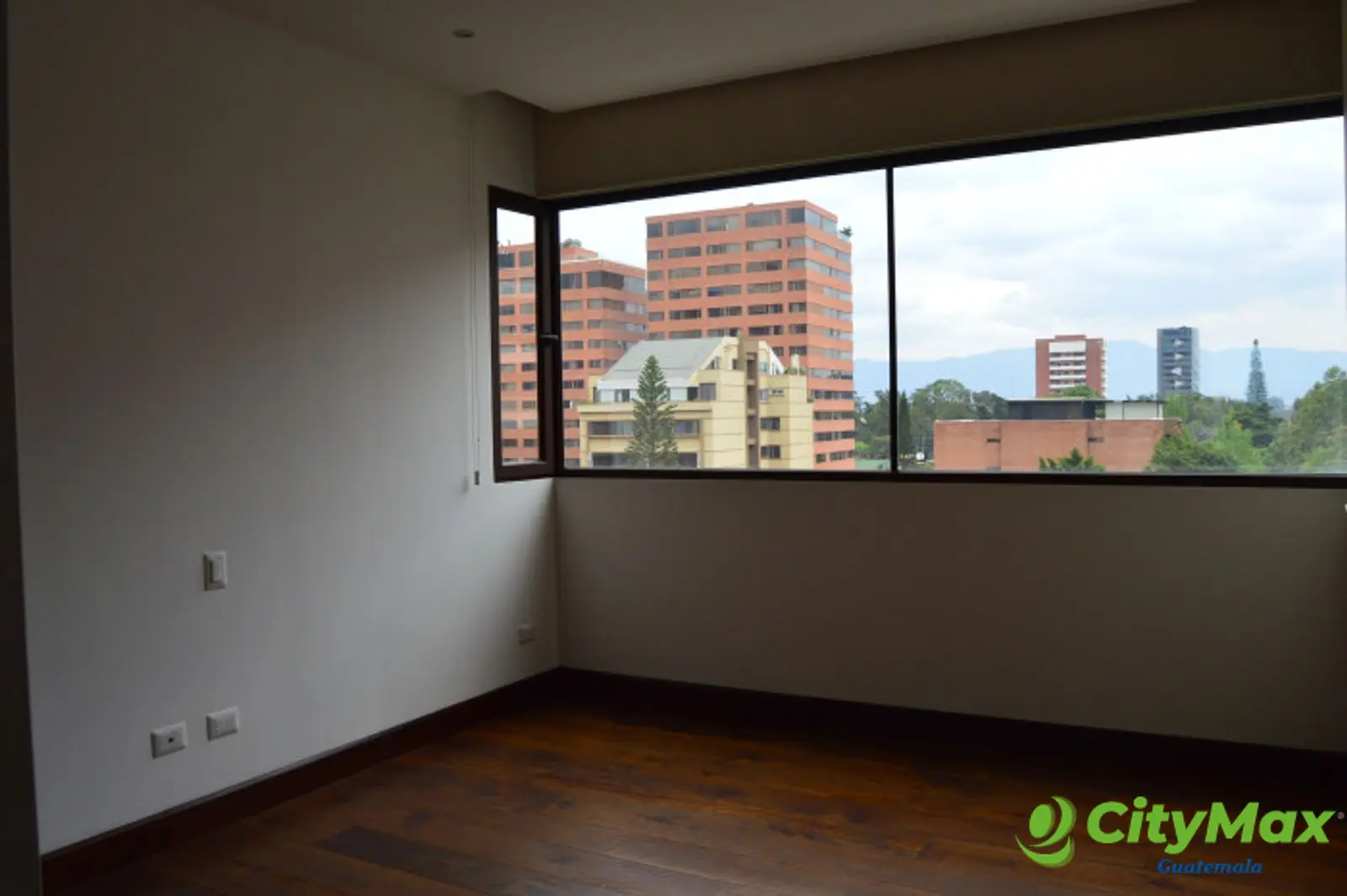 Apartamento en Venta en Tiffany Zona 14 Guatemala - foto 8