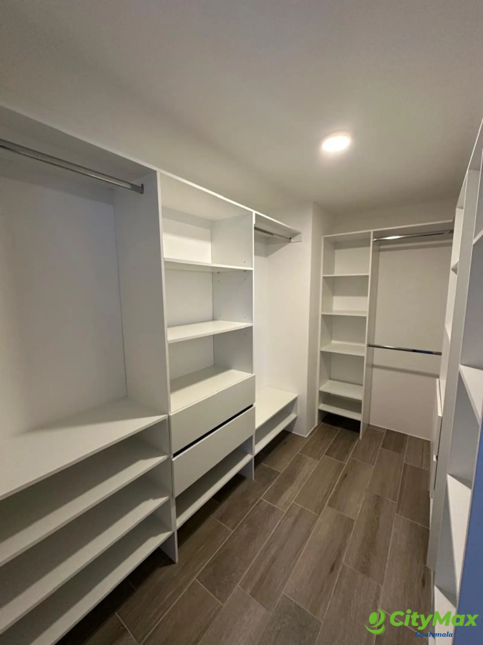 En renta apartamento en Zona 14 Segheria - foto 4