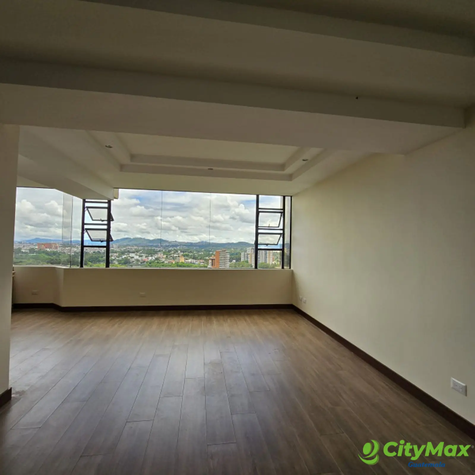 En Venta Apartamento en Zona 10 cercano a Oackland Z 10 - foto 5