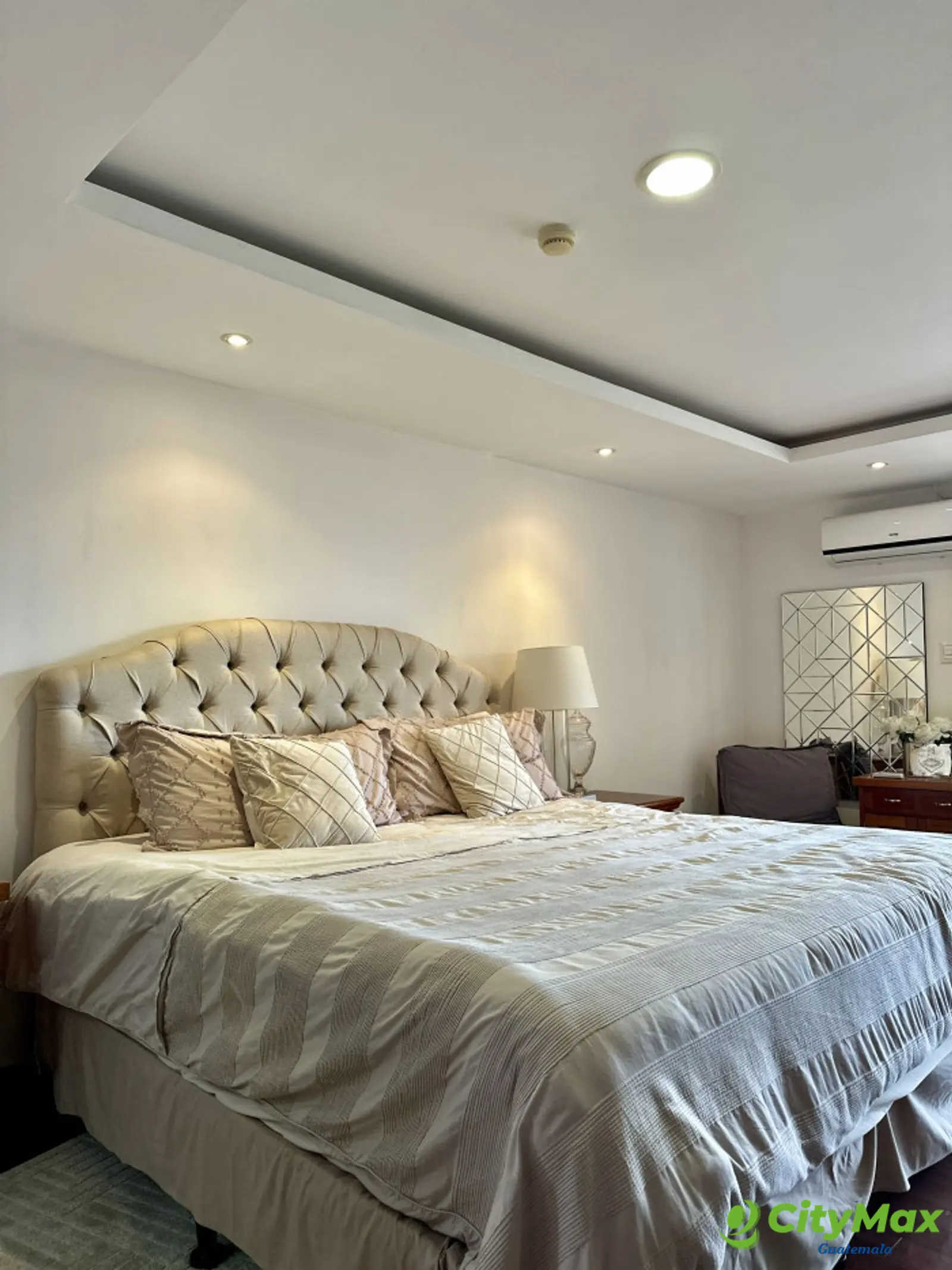 en Venta apartamento Amueblado y Equipado en la zona 10 - foto 10
