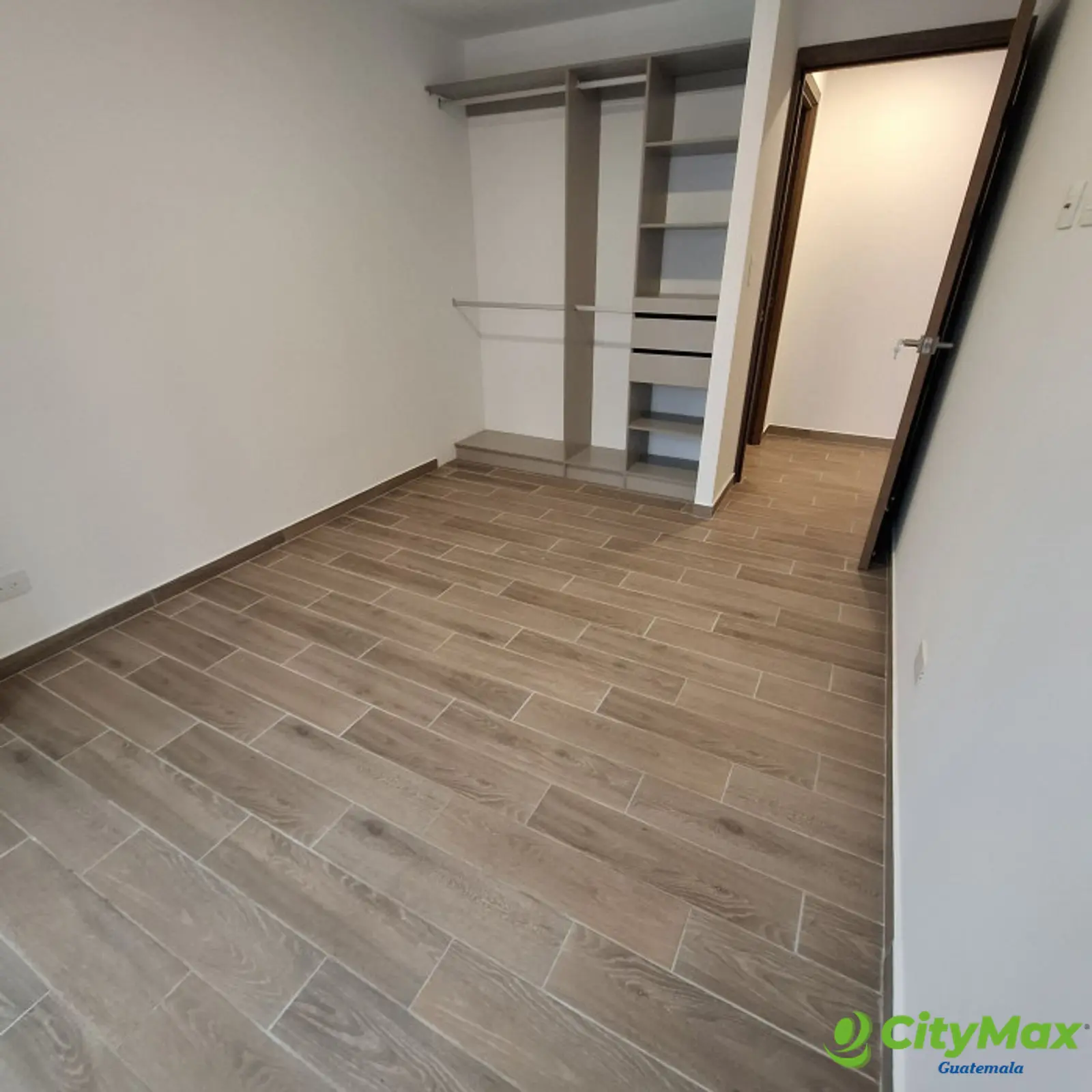 Apartamento en Renta de 1 Habitación en Parque 14 - foto 2