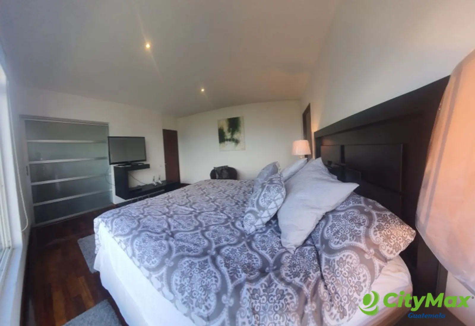 En Renta y Venta Apartamento cercano a Zona 15 - 20221031_103500.jpg