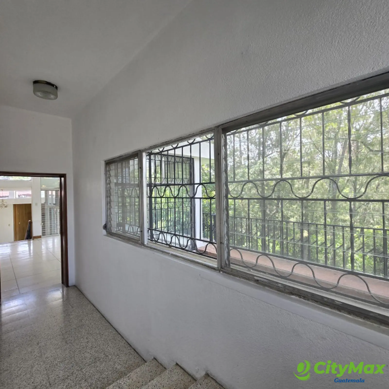 En Renta Casa en Zona 15 ideal para oficinas !! - foto 9