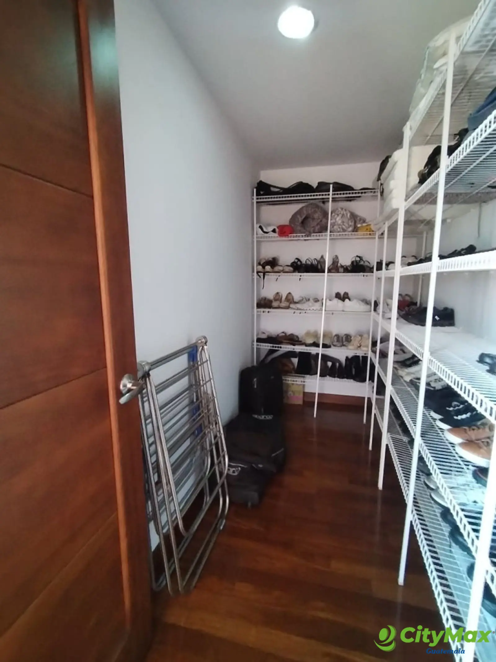 En venta Penthouse zona 10 Guatemala - foto 30