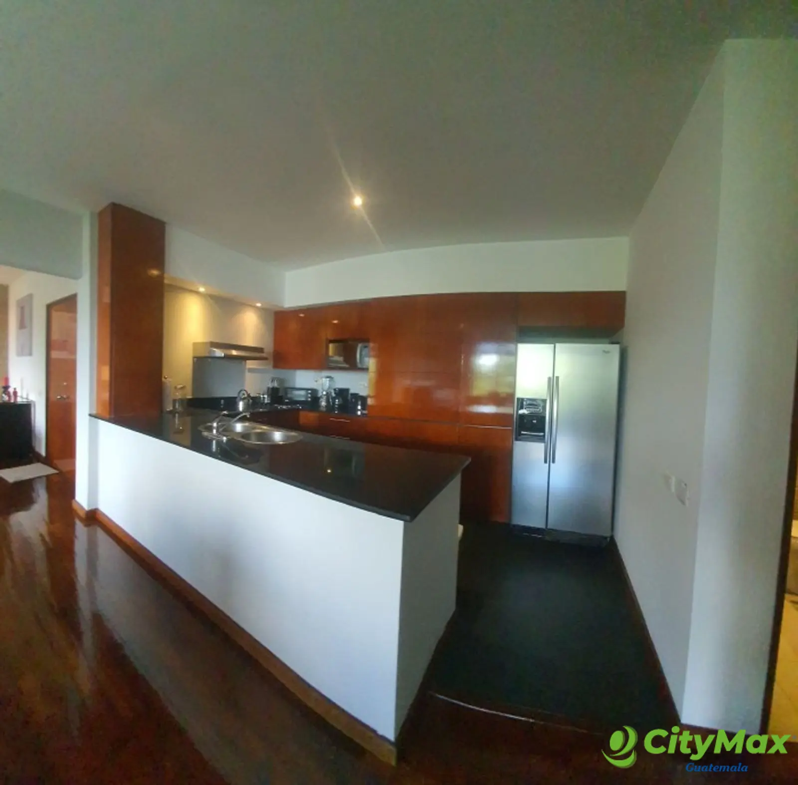 En Renta y Venta Apartamento cercano a Zona 15 - 20221031_103529.jpg