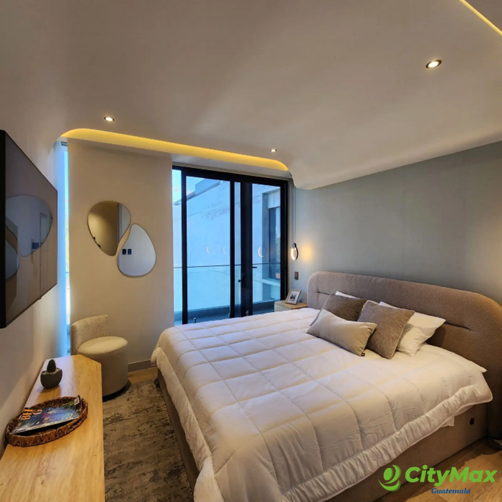 En venta Apartamento con Jardín en la Zona 15 en Planos - foto 6