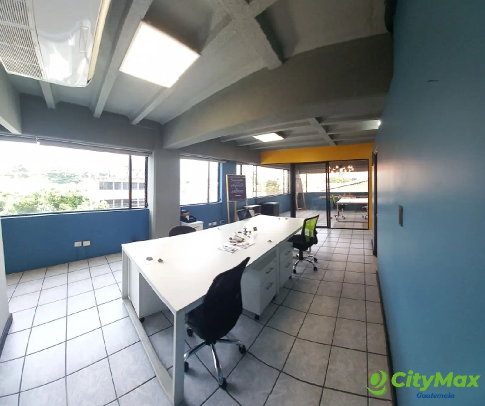 En Venta oficina en Plaza Buró zona 10 Guatemala - foto 6