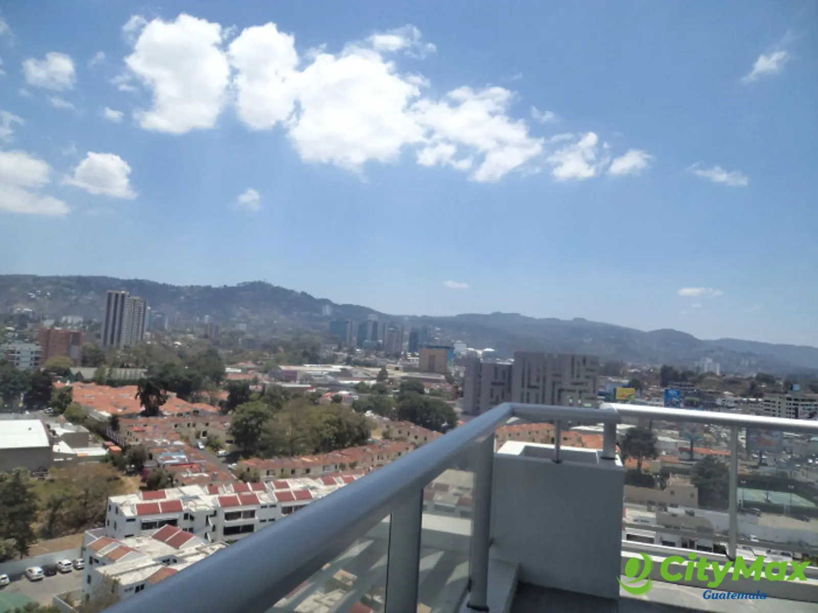 Apartamento en Venta en Atrium zona 10 Guatemala - foto 4