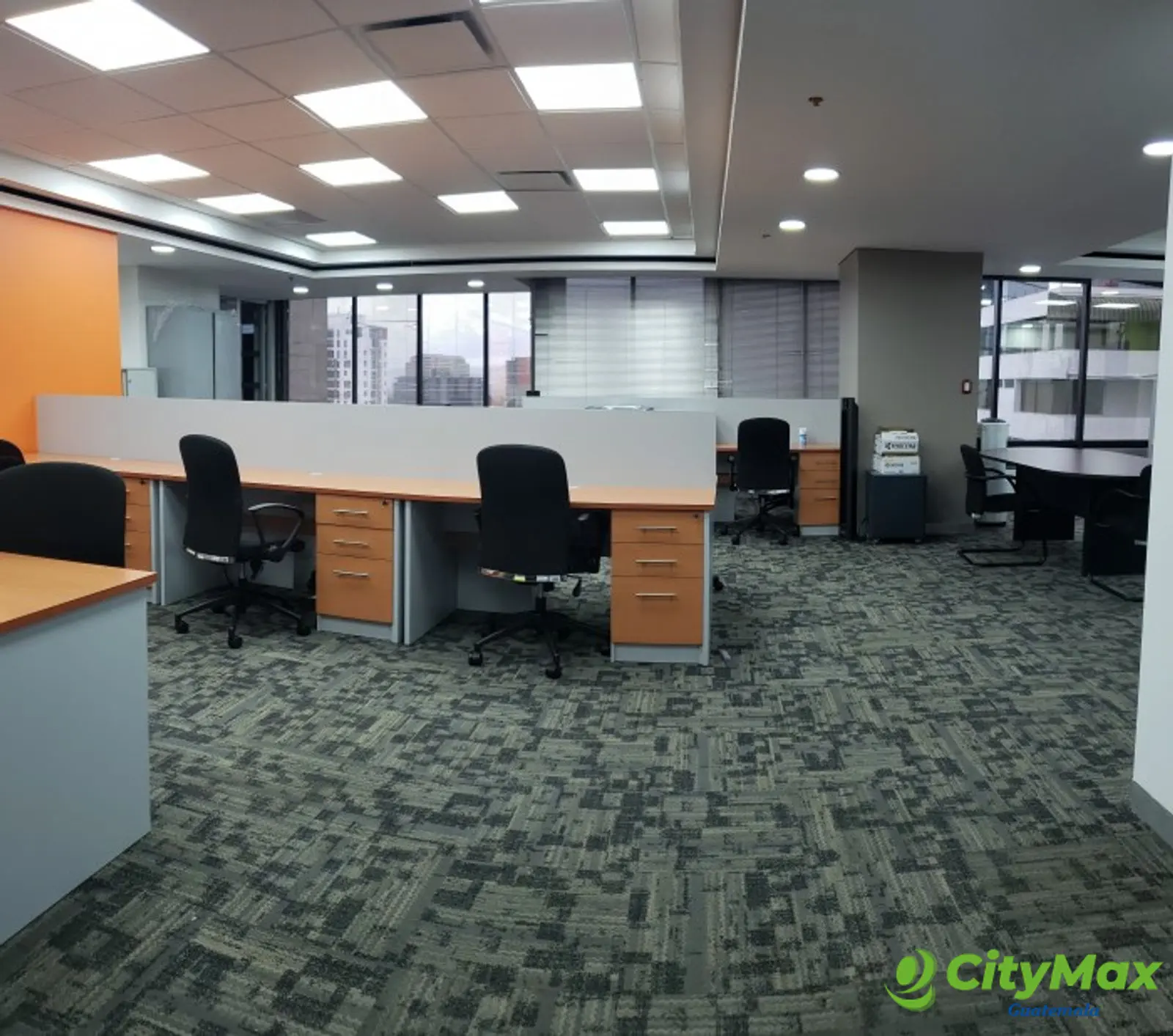 En Venta oficinas Alquiladas en zona 10 Guatemala - foto 15