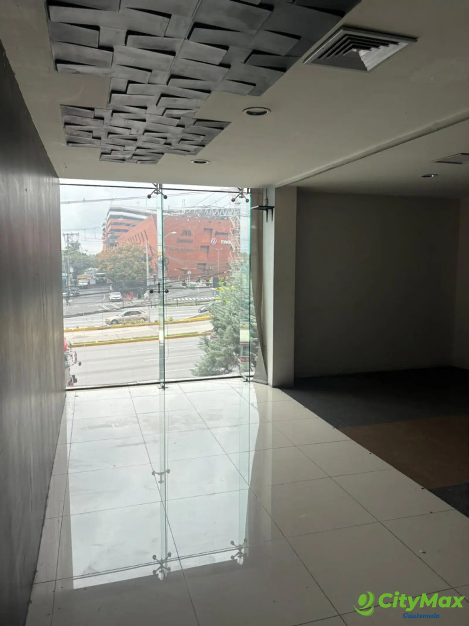 Local Comercial en alquier sobre la Roosevelt zona 7 - foto 9