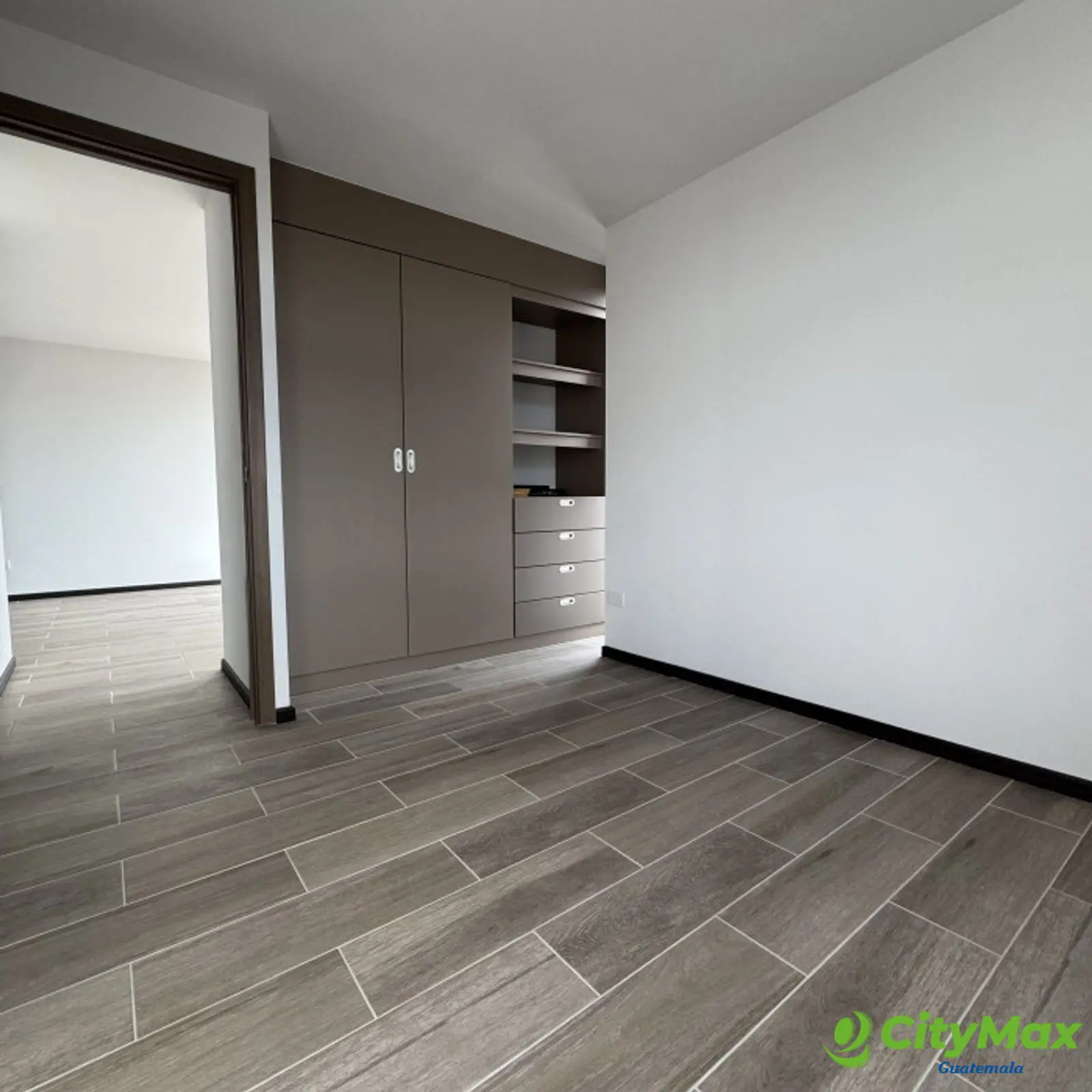 Apartamento en Renta zona 10 Equipado - foto 6