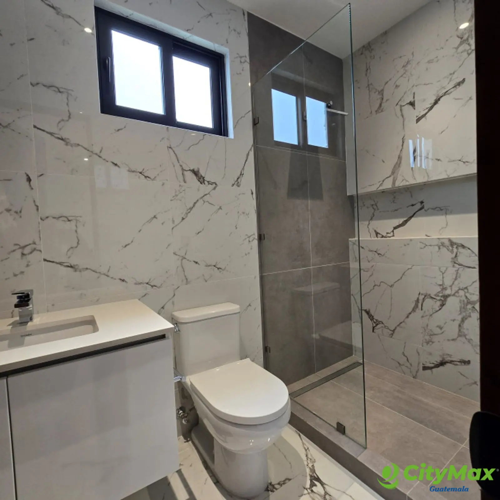 En venta casa en zona 16 El Pulte Guatemala - foto 25