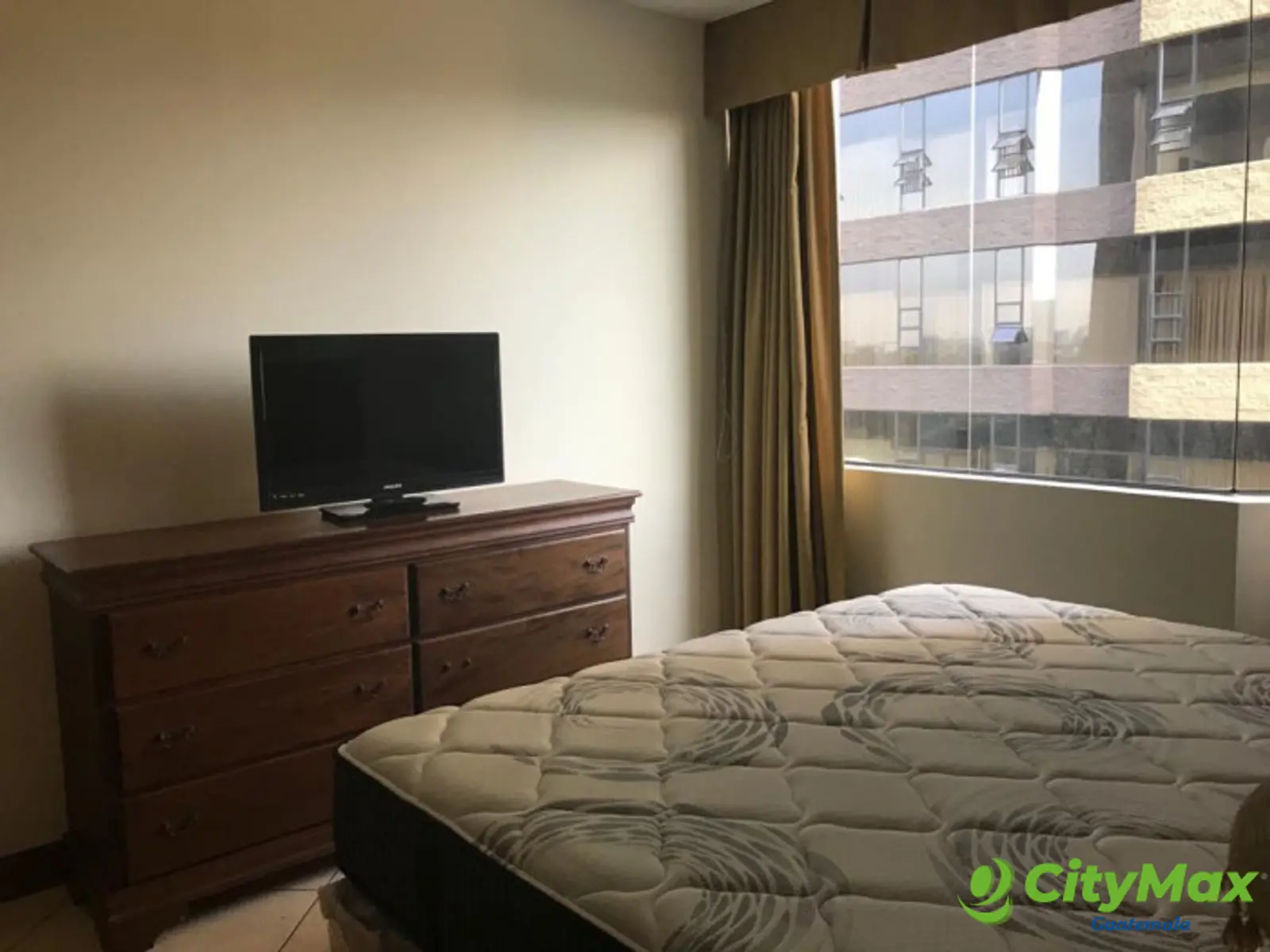 En Renta apartamento amueblado en zona 10 Guatemala - foto 9