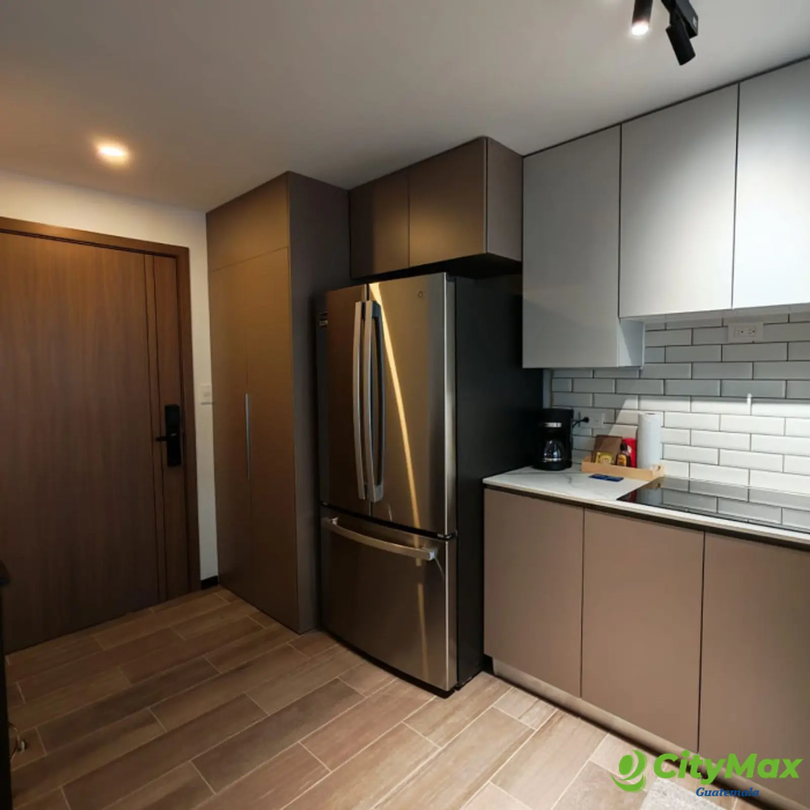 Apartamento amueblado en venta zona 10 BIKO - foto 5