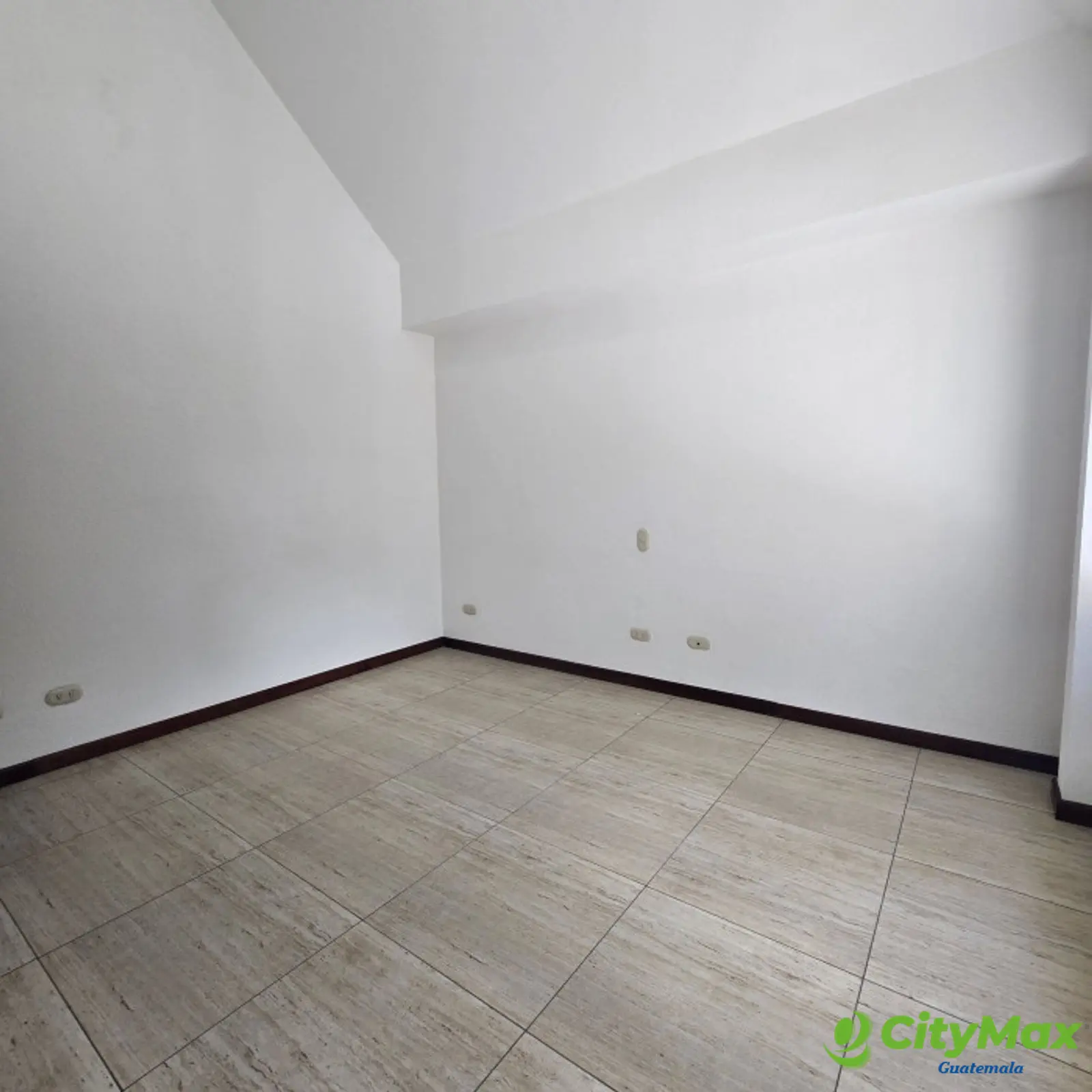 Alquiler hermosa casa en condominio en zona 10 - foto 16