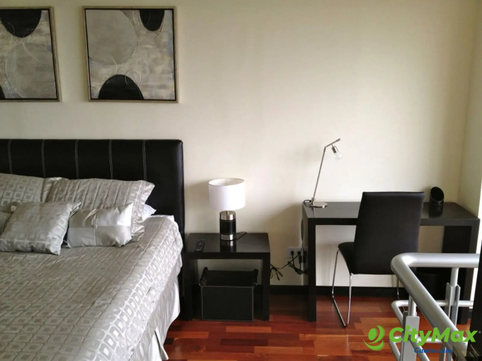 VENDO Apartamento tipo Loft amueblado cercano Zona 15 - foto 2