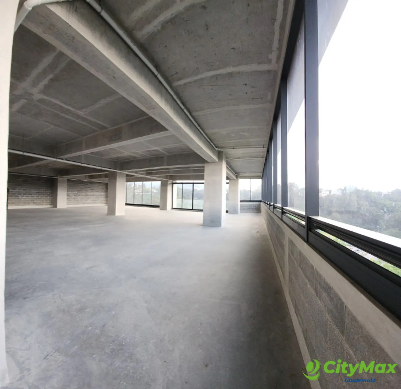 Oficina en Renta en de 305 mts2 Zona 15 Edificio Spazio - foto 8