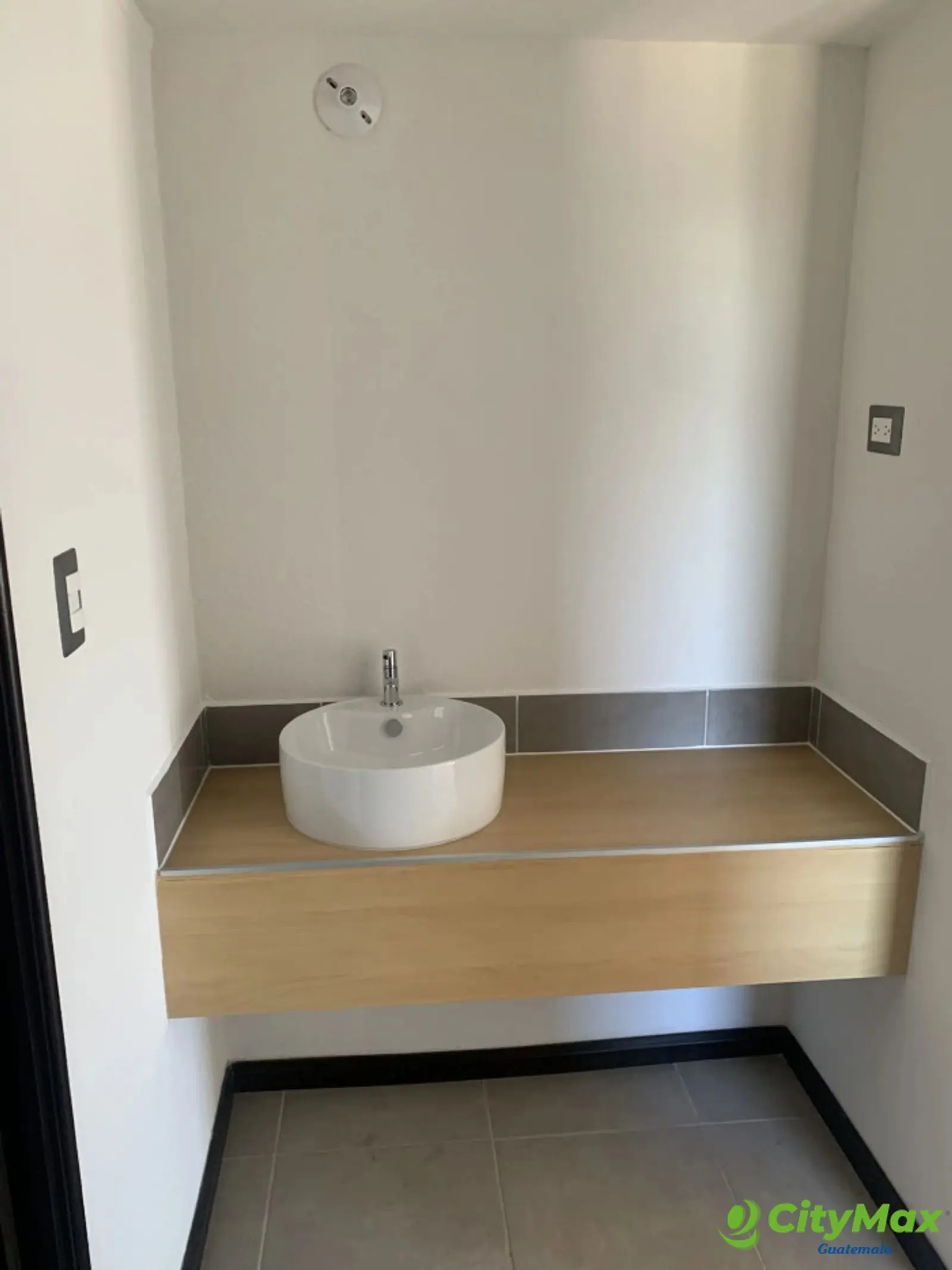 En Venta Apartamento En Villasol Zona 12 - foto 9