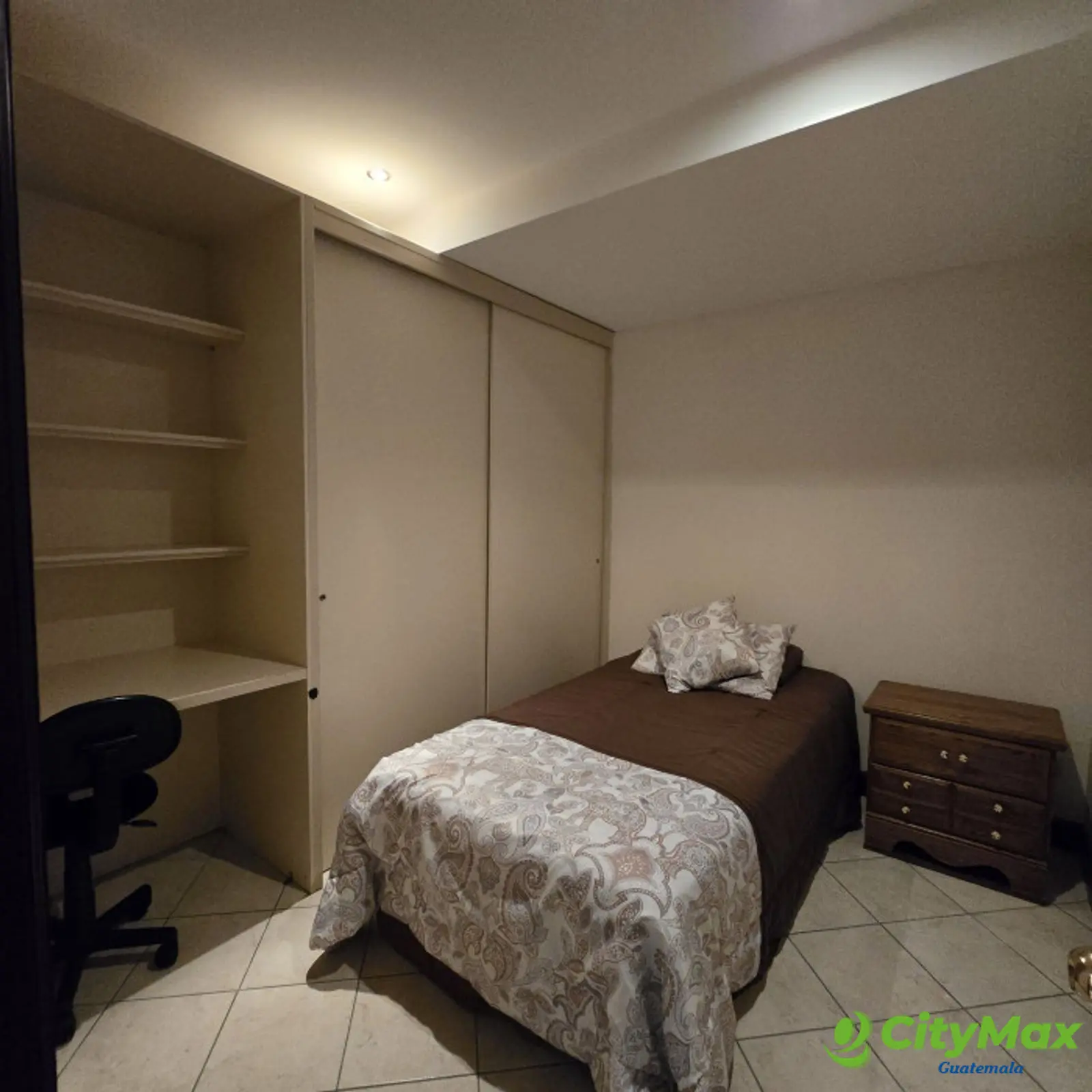 Apartamento amueblado y equipado en RENTA en la Zona 10 - foto 12