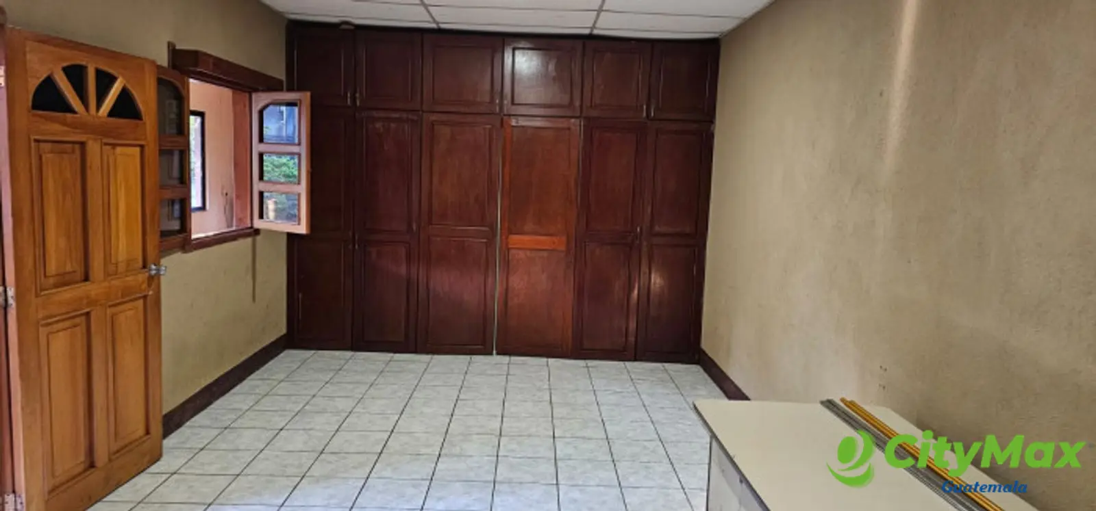 Amplia Casa en Venta o Renta en Colmenas Villas Canales - foto 2