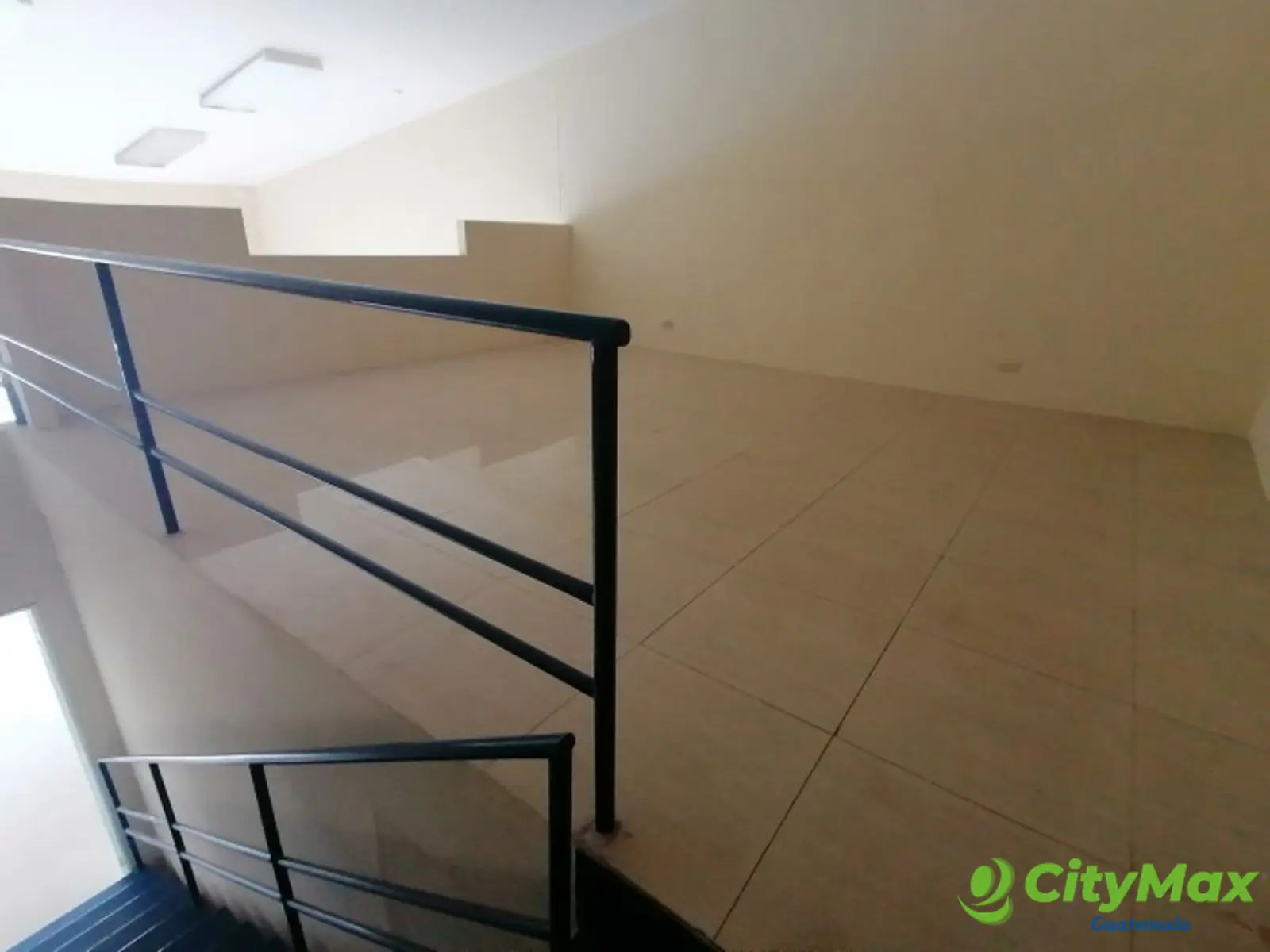 En Renta Local en Zona 10 con 81 m2 cercano a Pradera  - foto 4