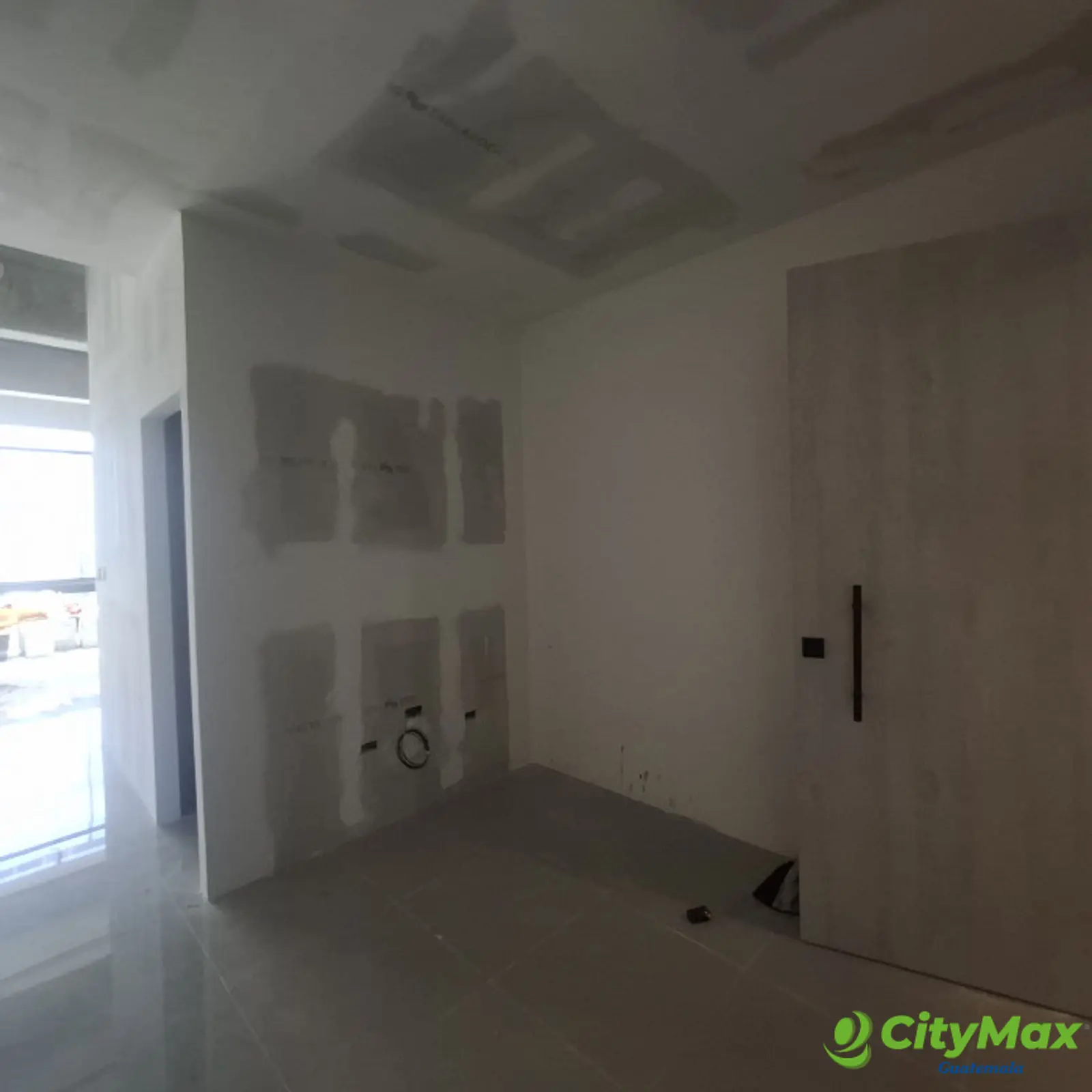 Oficina en renta en Edificio Burgó zona 14 - foto 14