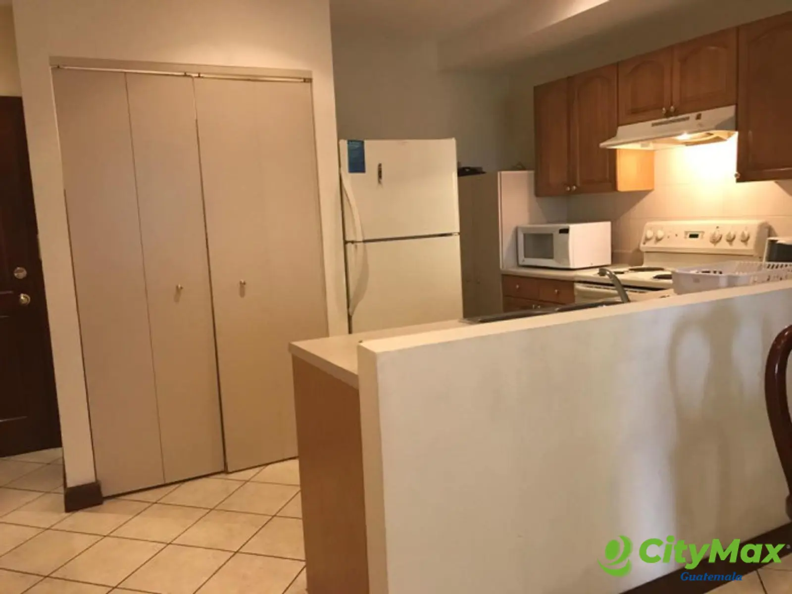 En Renta apartamento amueblado en zona 10 Guatemala - foto 10