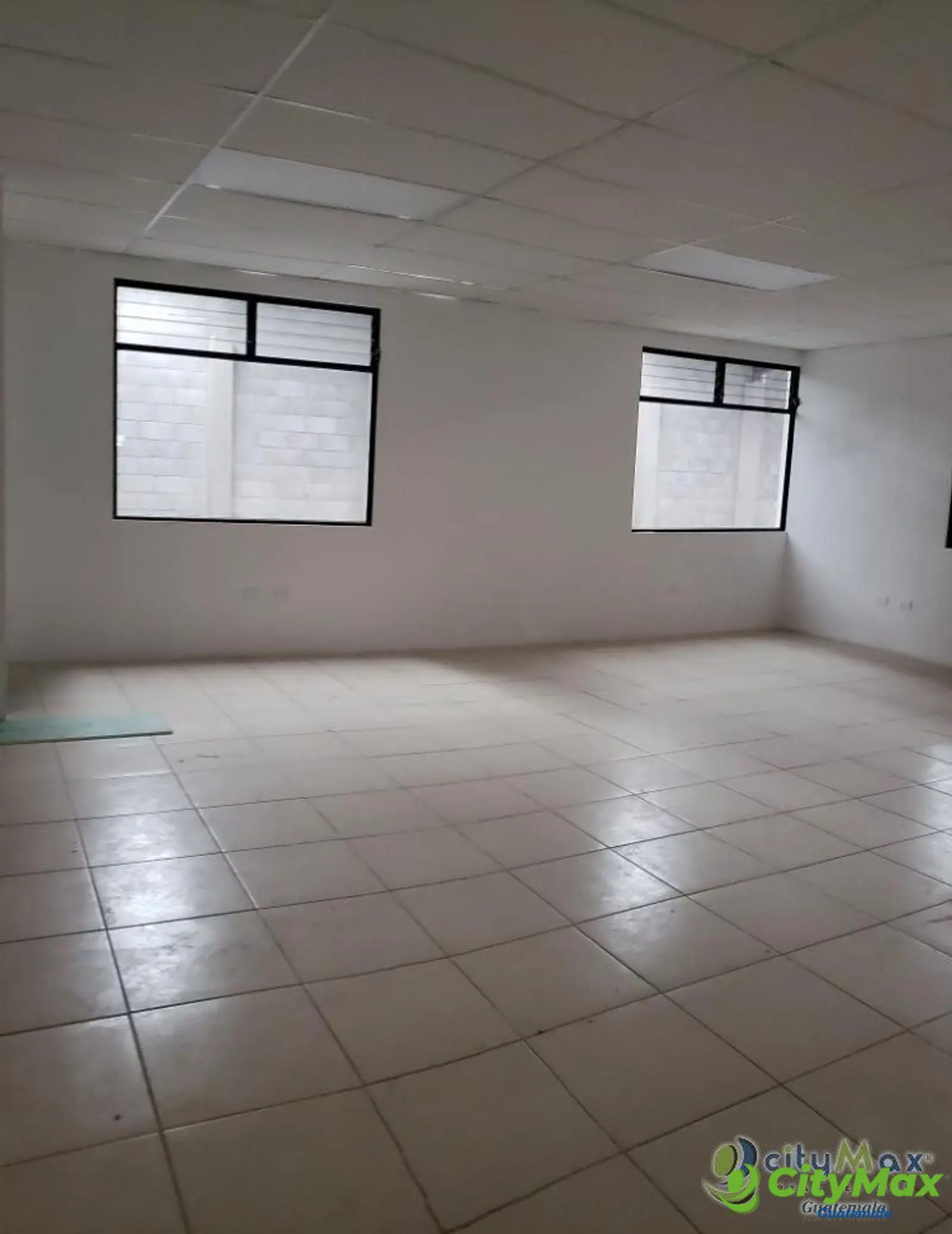 Ofibodega en venta en Quetzaltenango con 490 m2 totales - foto 4