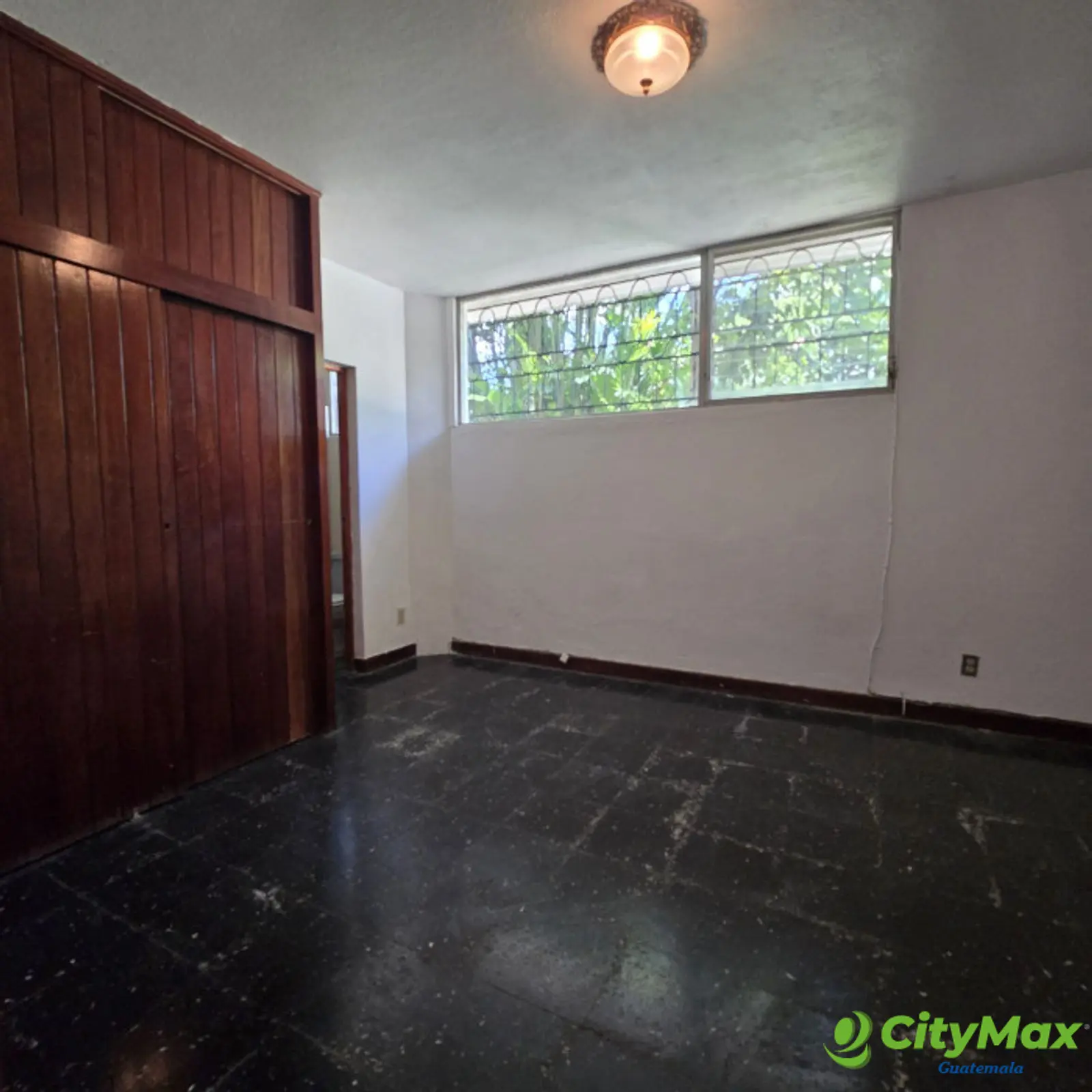 En Renta Casa en Zona 15 ideal para oficinas !! - foto 5