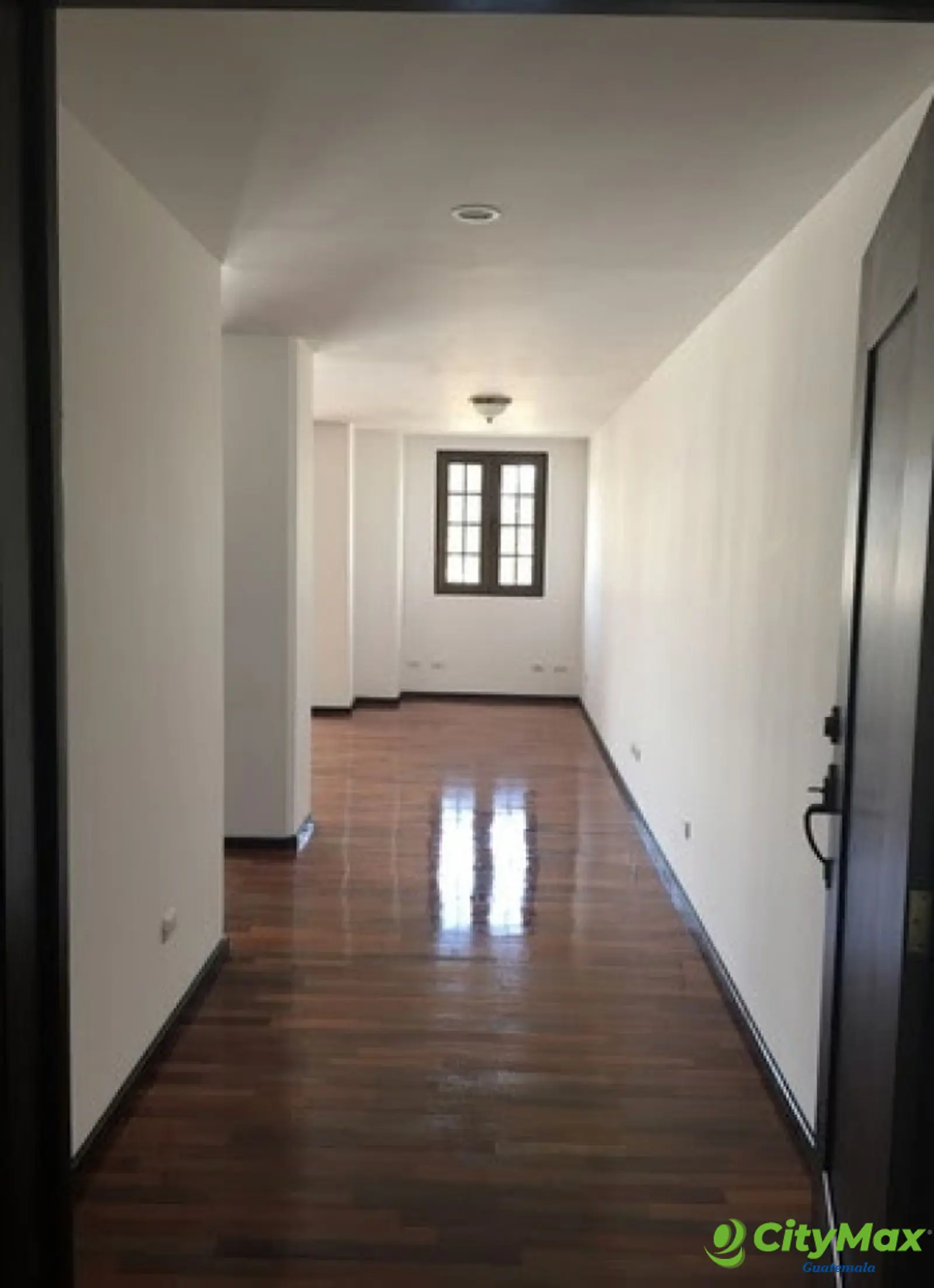 Apartamento amueblado en renta en Zona 10 Guatemala - foto 5