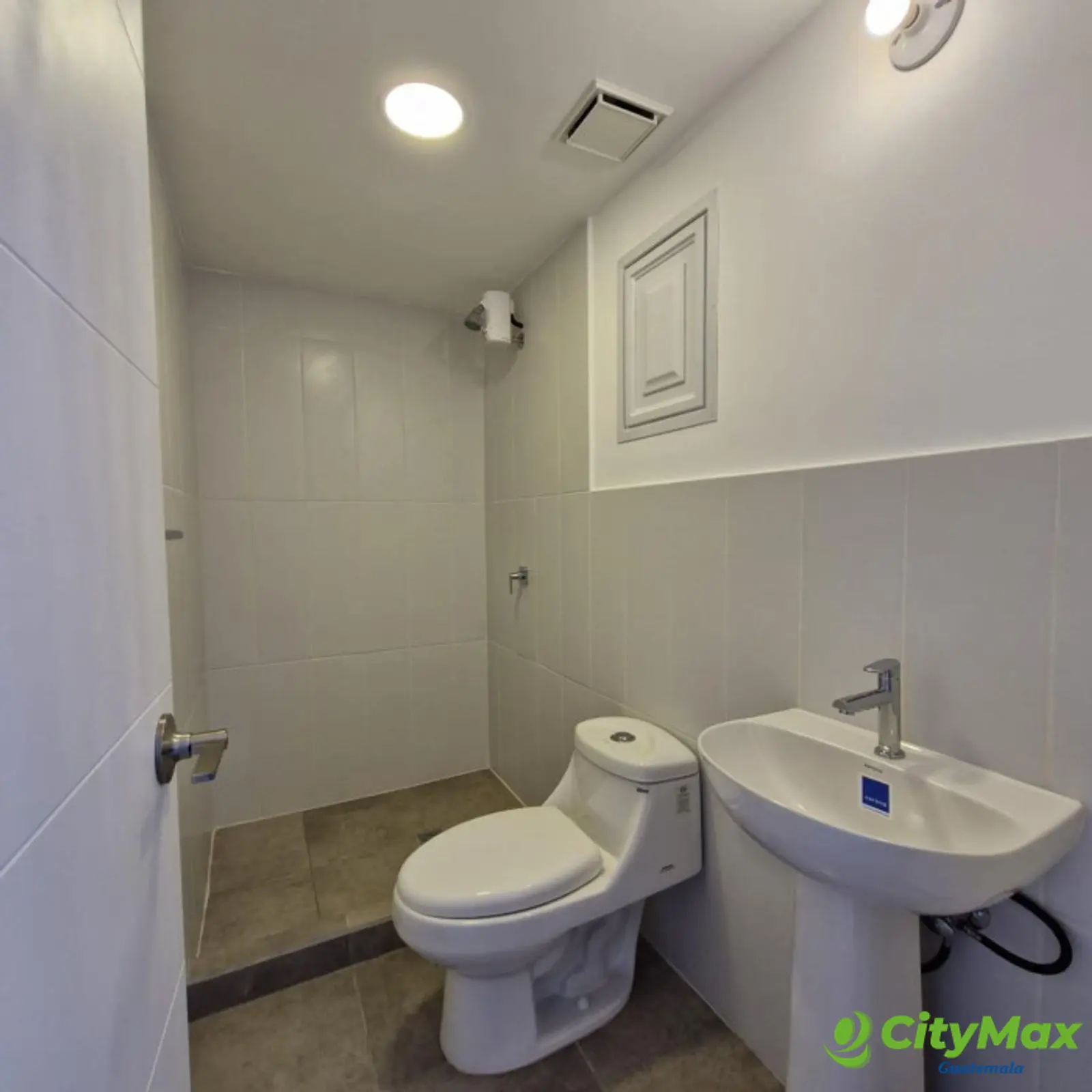 Apartamento en VENTA Y RENTA en zona 2 Ciudad Nueva  - foto 11